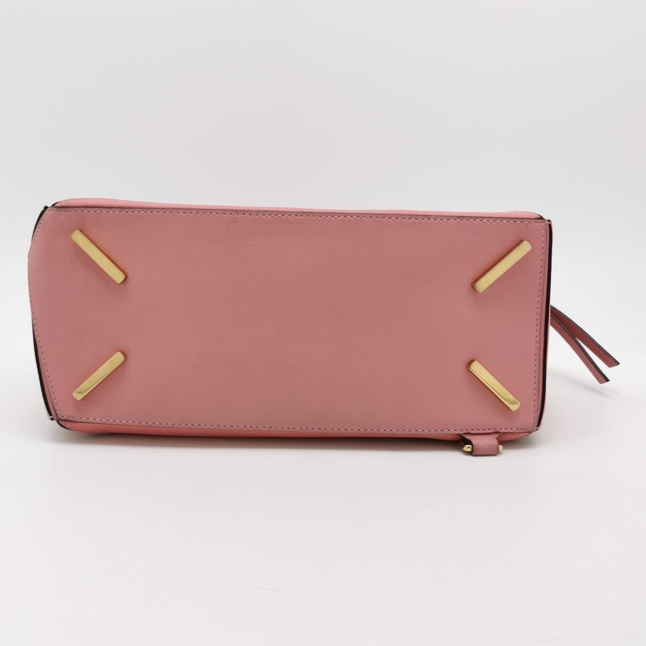 Loewe Puzzle Medium Multicolor Rosa Kalbsleder Tasche im Angebot 2