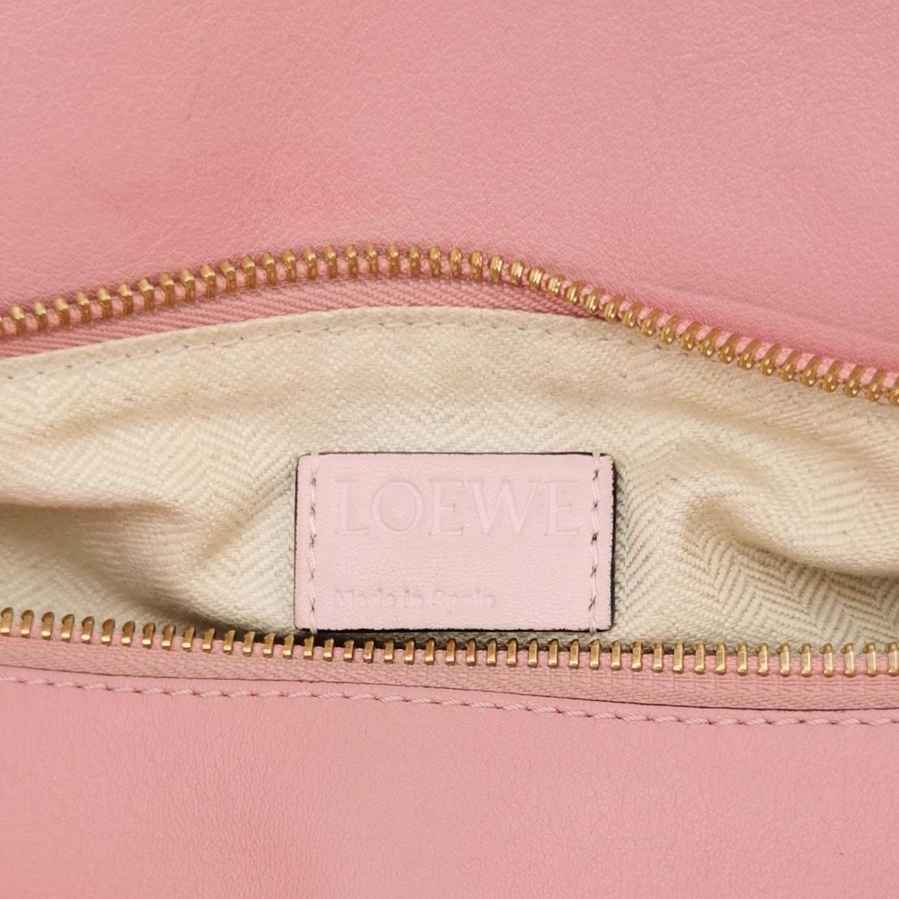 Loewe Puzzle Medium Multicolor Rosa Kalbsleder Tasche im Angebot 5