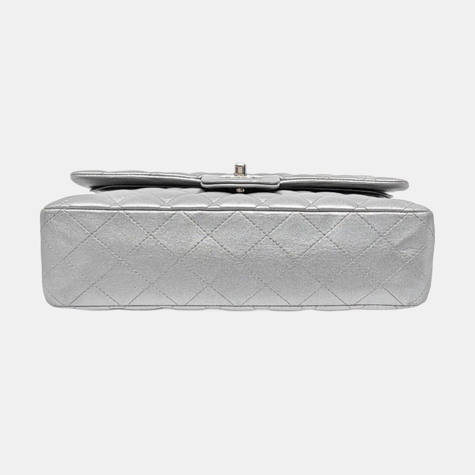 Chanel Classic Flap Medium Silber Grau Lammfell Leder Silber Hardware im Angebot 3