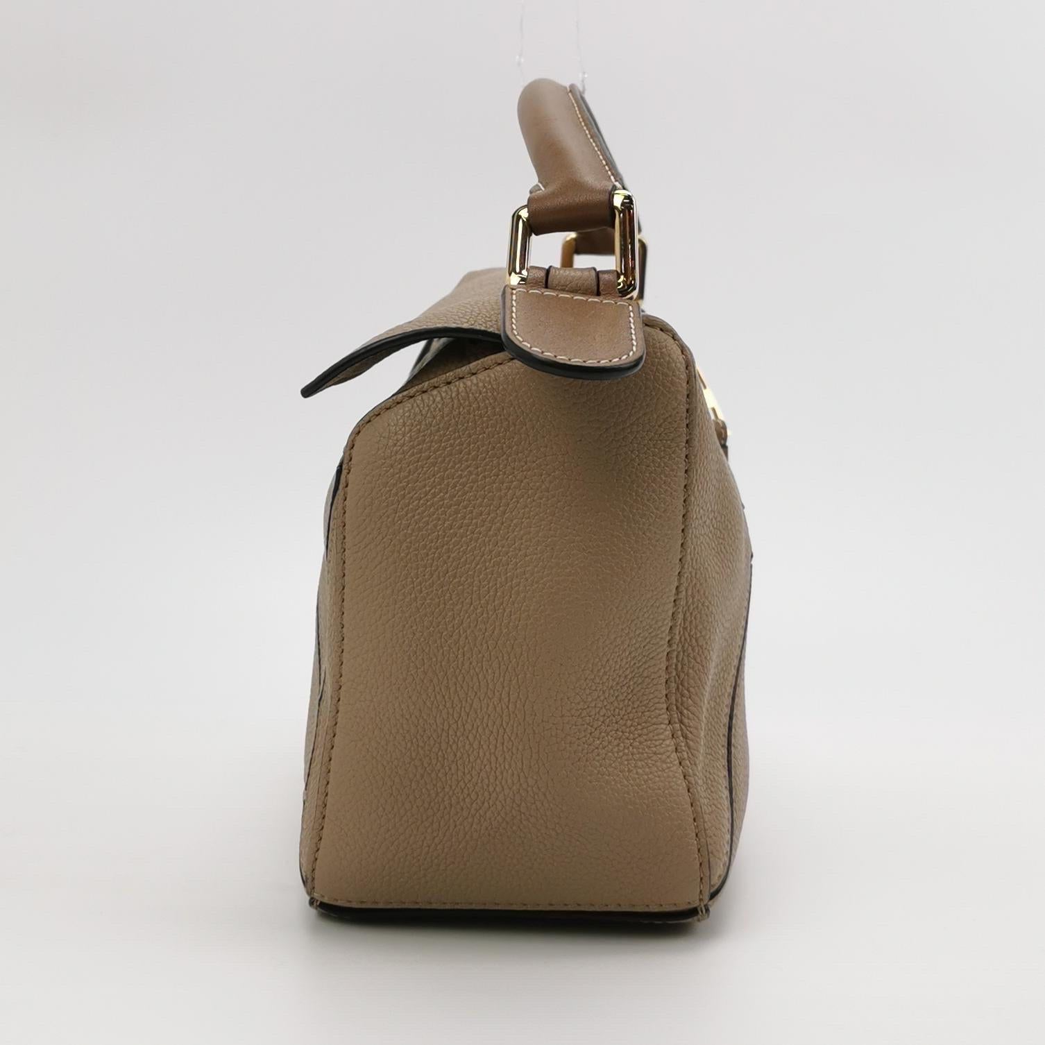 Marron Loewe Puzzle Small Sand Beige Brown Strap Crossbody Bag en vente