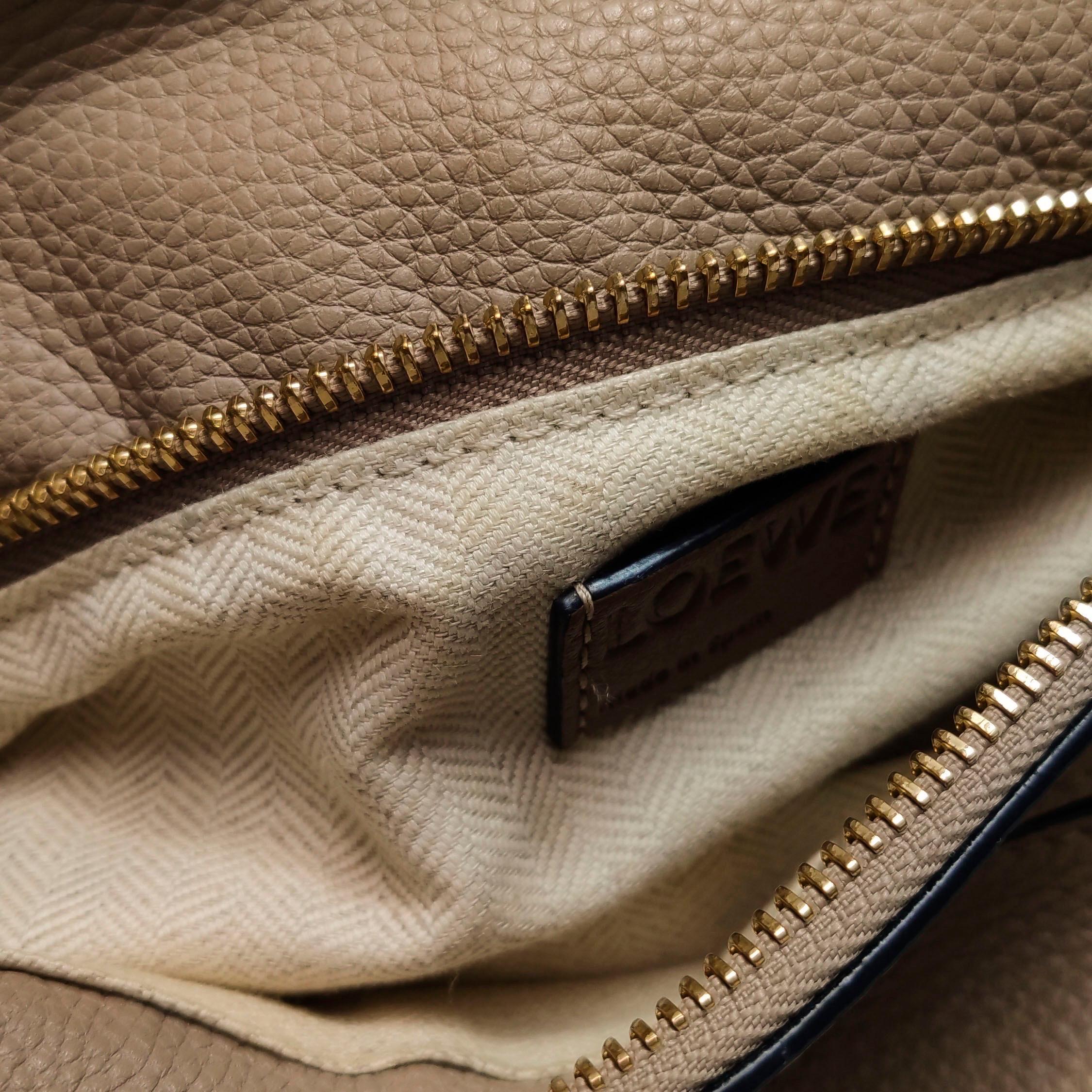 Loewe Puzzle Small Sand Beige Brown Strap Crossbody Bag en vente 3