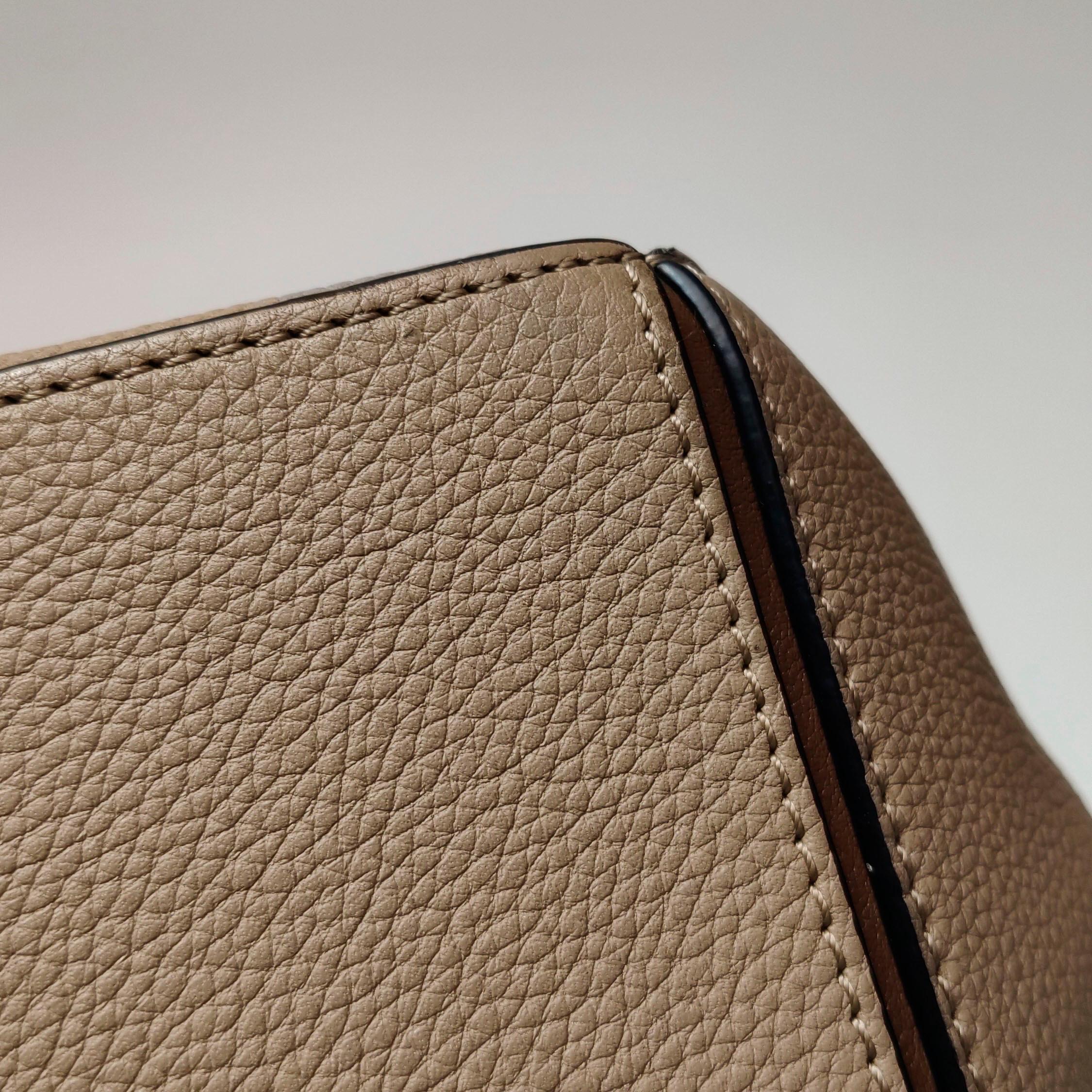 Loewe Puzzle Small Sand Beige Brown Strap Crossbody Bag en vente 12