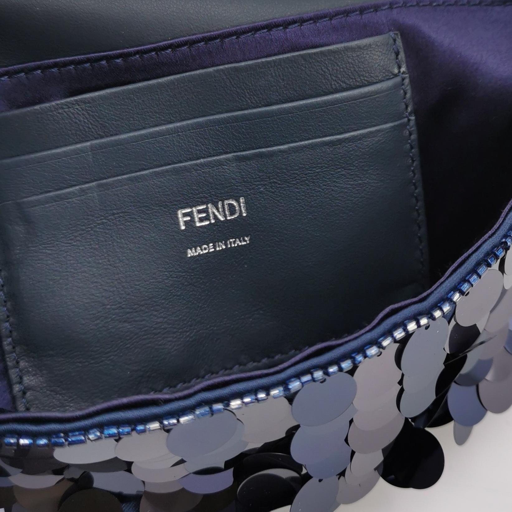 Fendi Baguette Mini Navy Sequins Chain Strap Crossbody Bag en vente 4