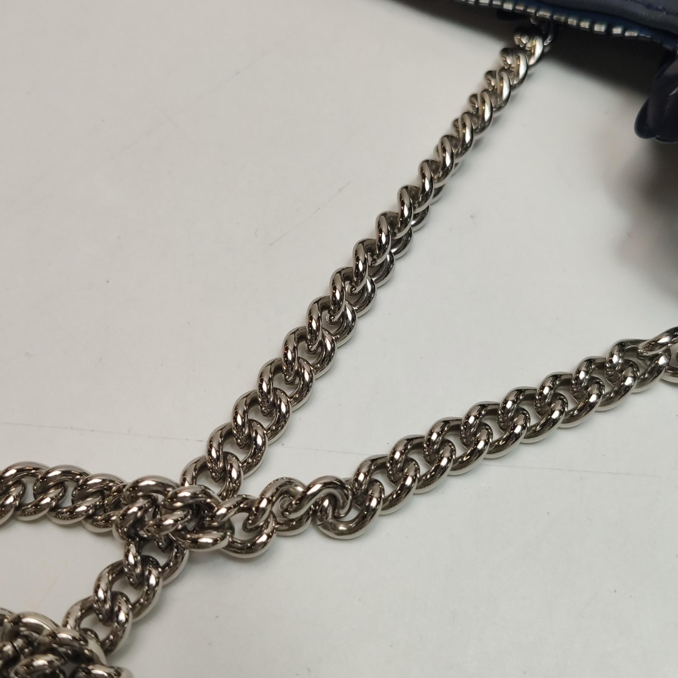 Fendi Baguette Mini Navy Sequins Chain Strap Crossbody Bag en vente 6