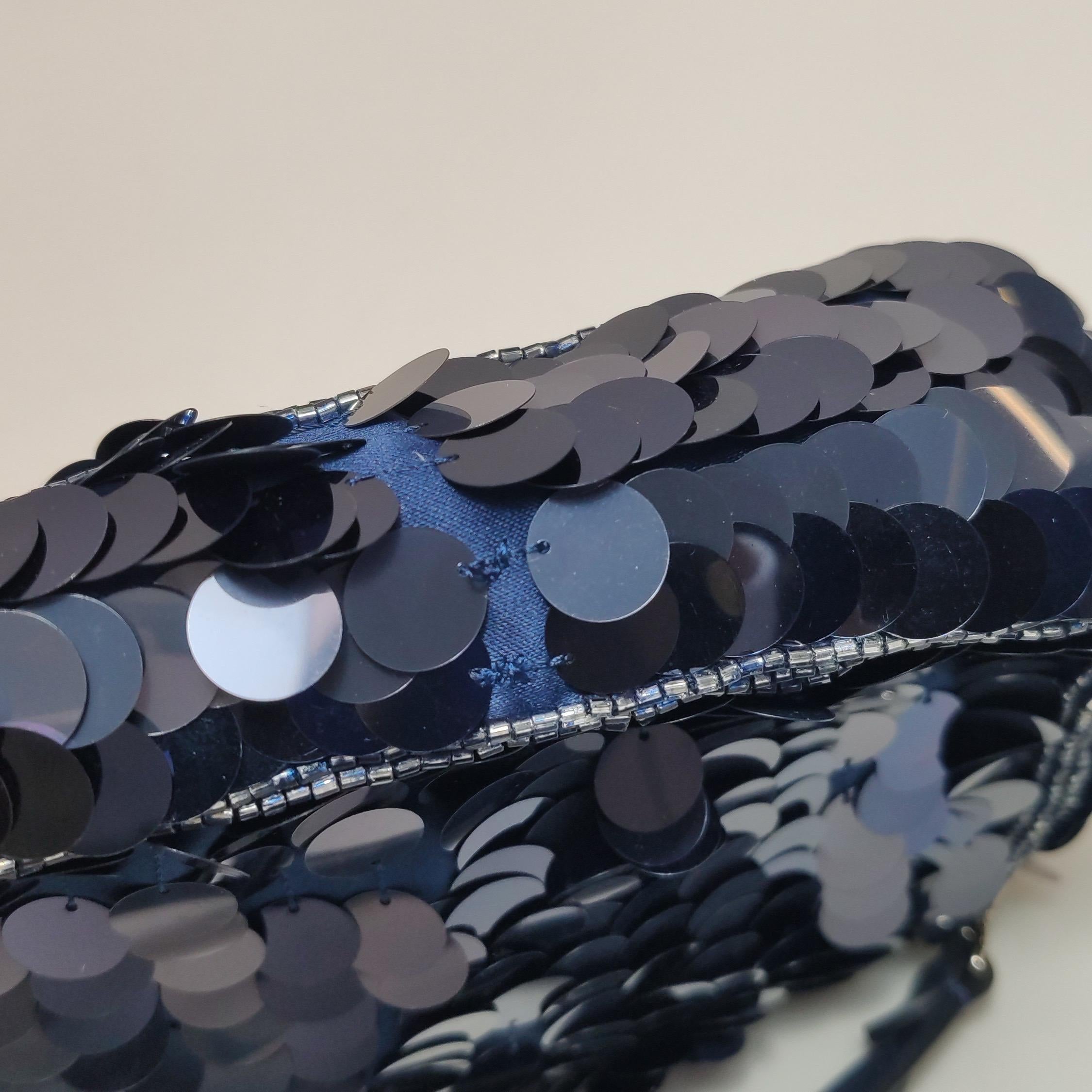 Fendi Baguette Mini Navy Sequins Chain Strap Crossbody Bag en vente 11