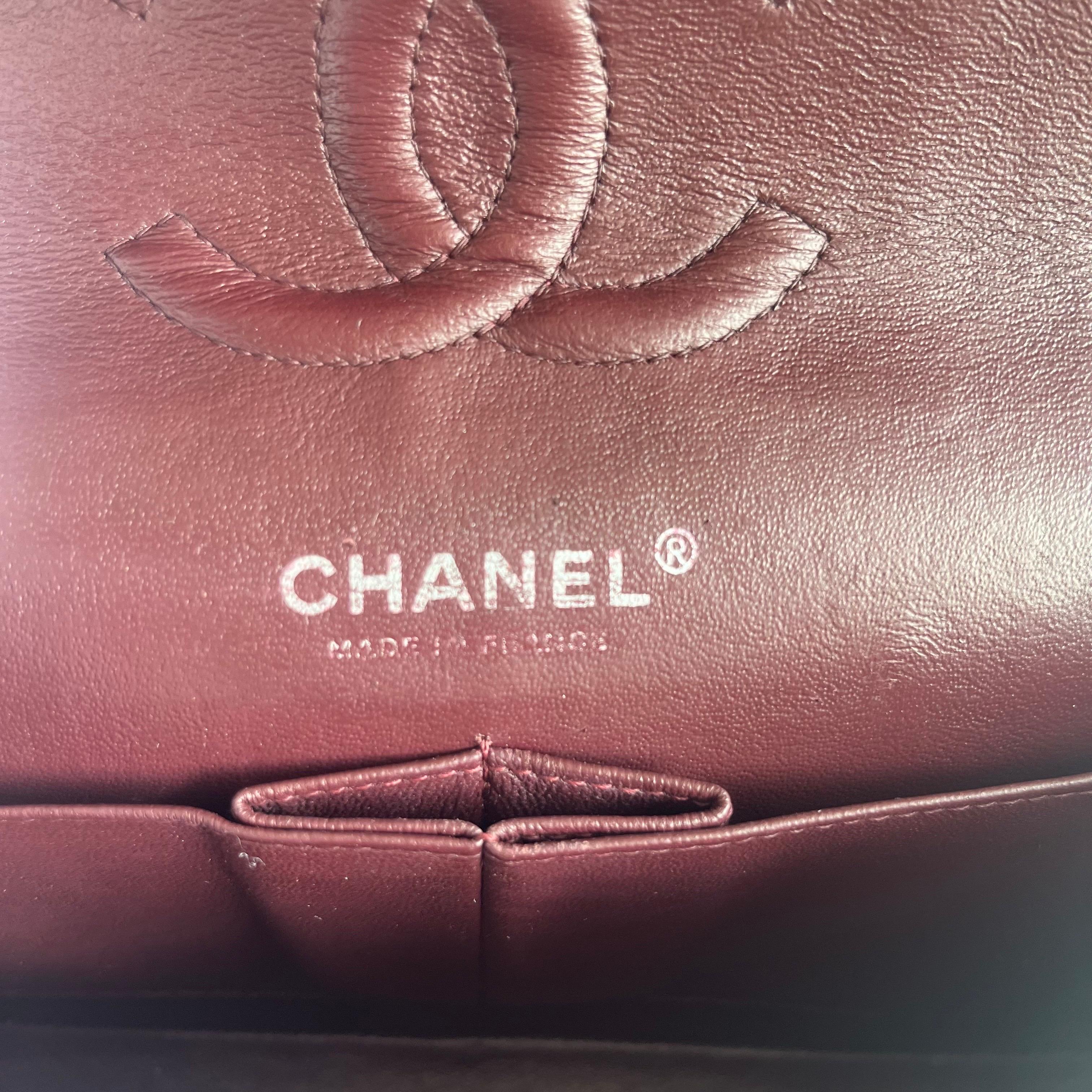 Chanel Timeless Classic Flap Medium Black Lambskin Leather Silver Hardware, 2012 en vente 13