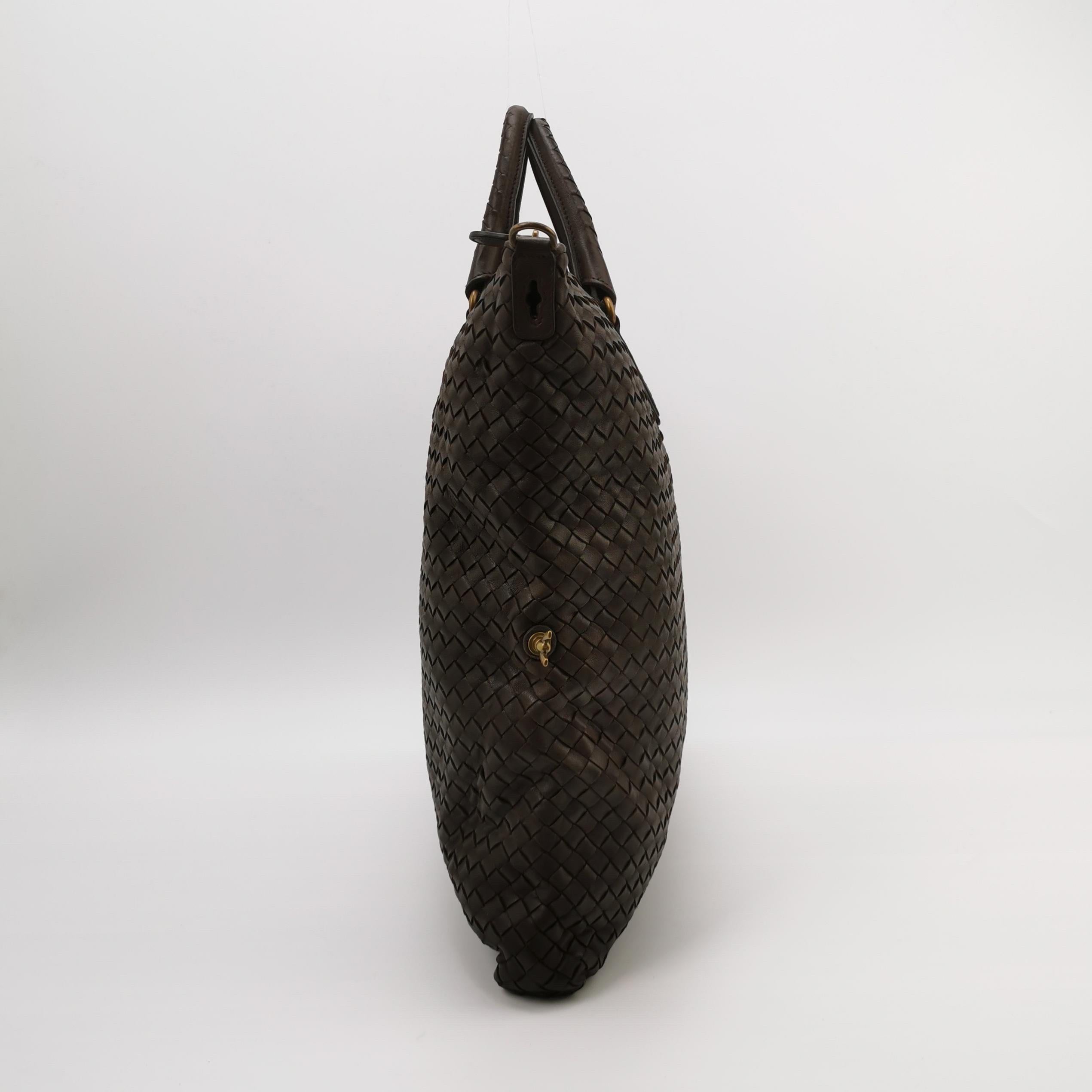 Bottega Veneta Maxi Convertible Tote Dunkelschokolade Braun Leder Gold Hardware im Zustand „Gut“ im Angebot in AUBERVILLIERS, FR
