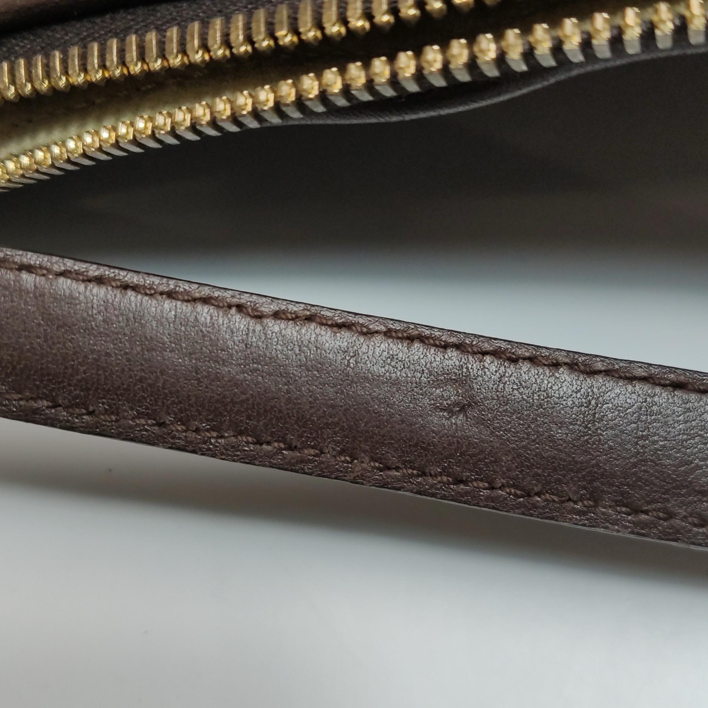 Bottega Veneta Maxi Convertible Tote Dunkelschokolade Braun Leder Gold Hardware im Angebot 8