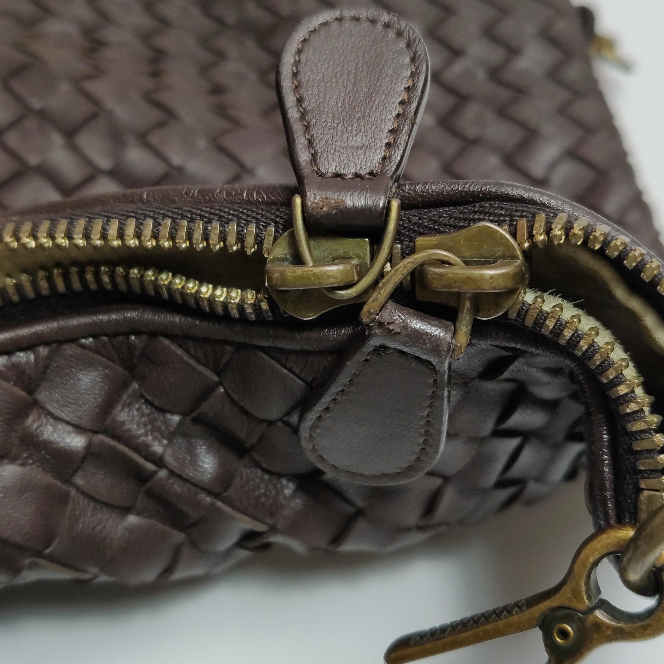 Bottega Veneta Maxi Convertible Tote Dunkelschokolade Braun Leder Gold Hardware im Angebot 9