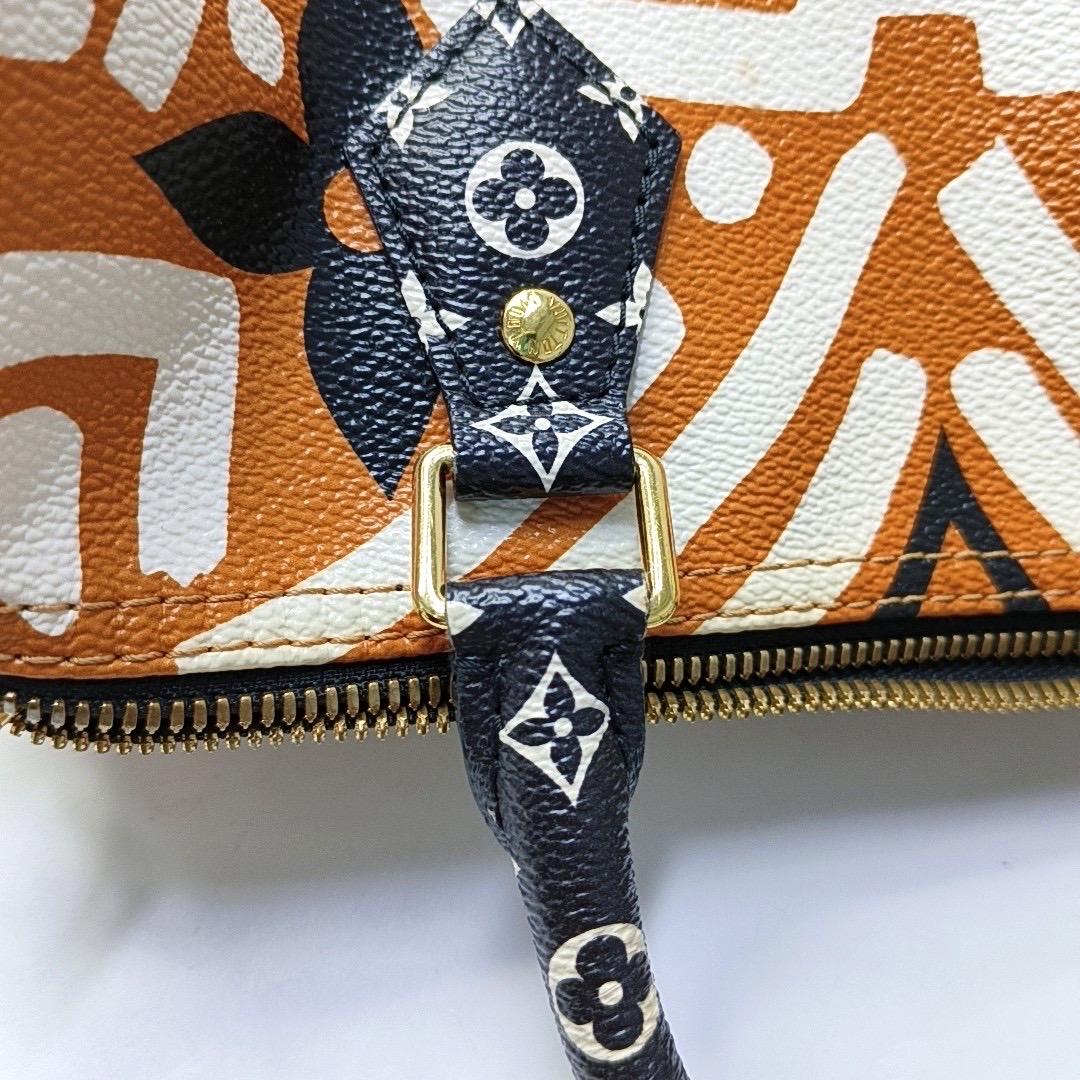 Louis Vuitton Speedy Bandouliere 25 Giant Monogram Crossbody Bag en vente 3