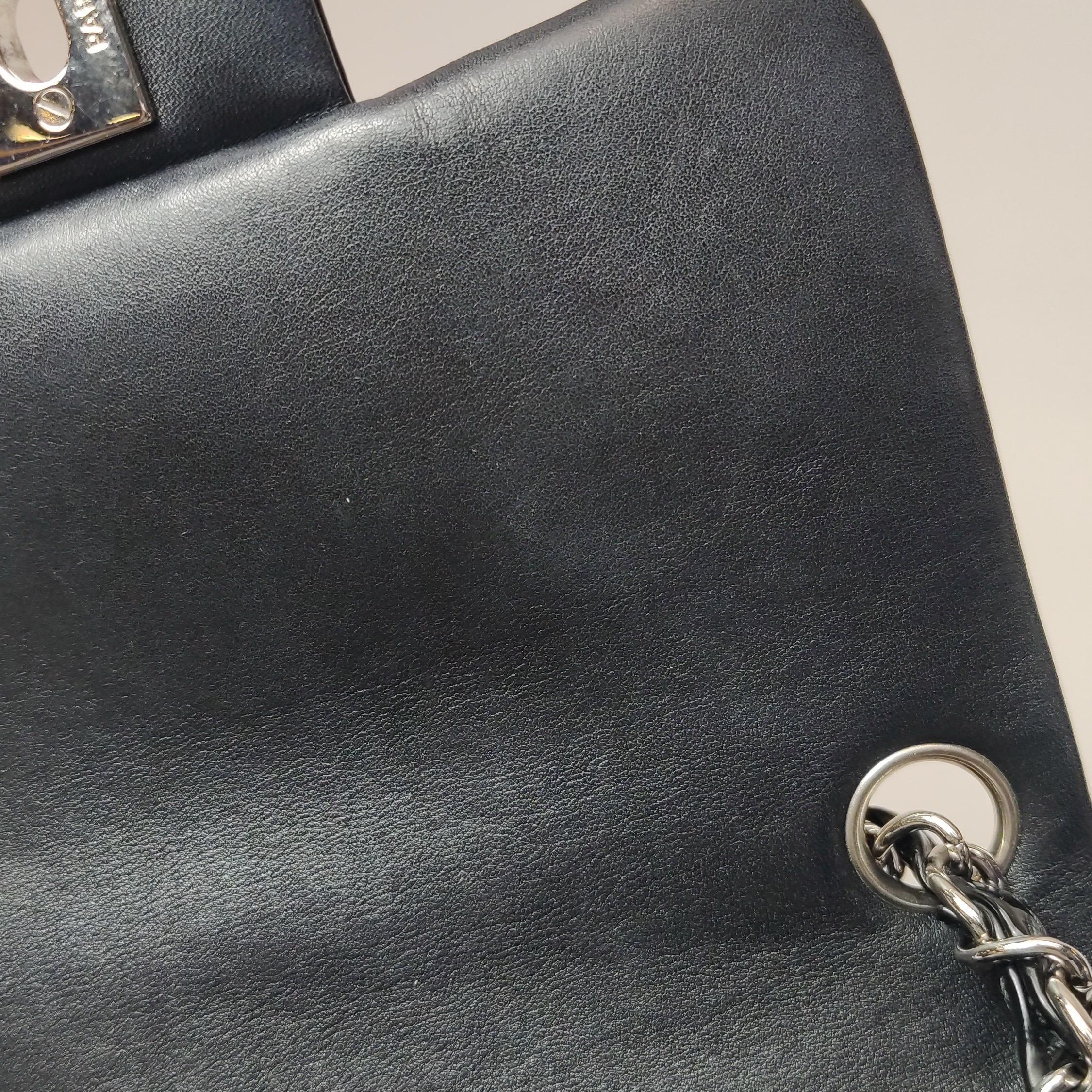 Chanel Classic Flap Mini Square Black Patent Lambskin Crossbody Bag 2014 en vente 2