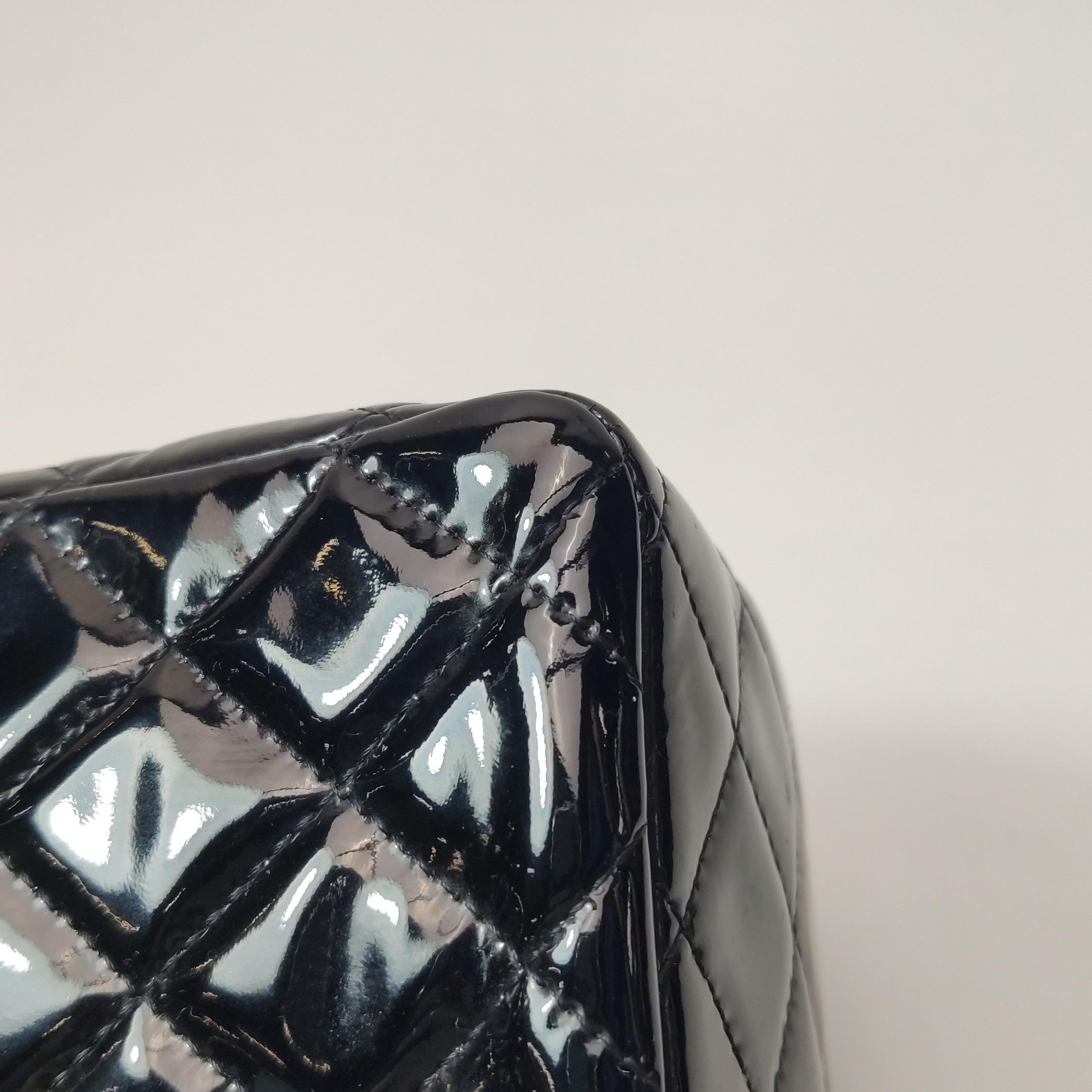 Chanel Classic Flap Mini Square Black Patent Lambskin Crossbody Bag 2014 en vente 8