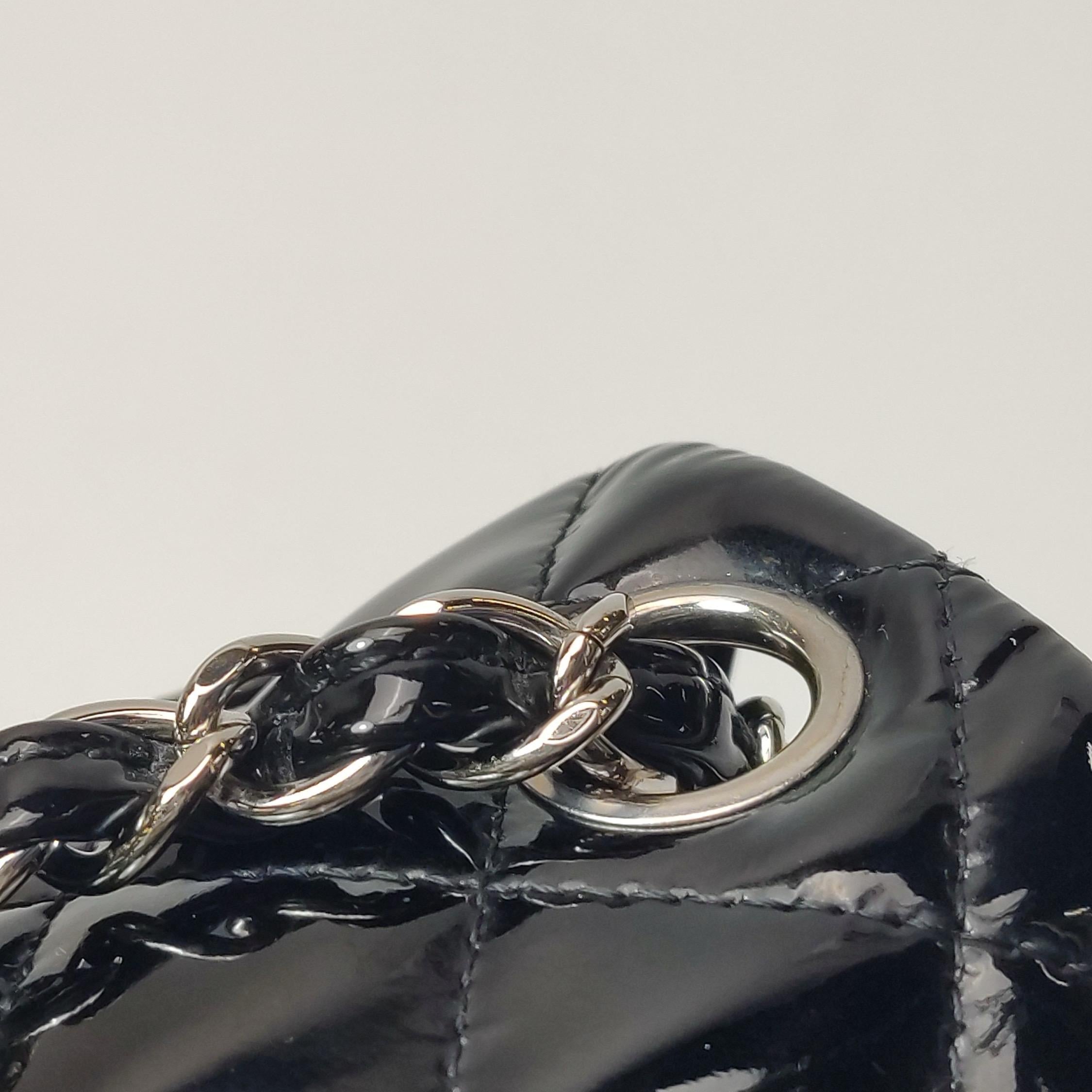Chanel Classic Flap Mini Square Black Patent Lambskin Crossbody Bag 2014 en vente 9