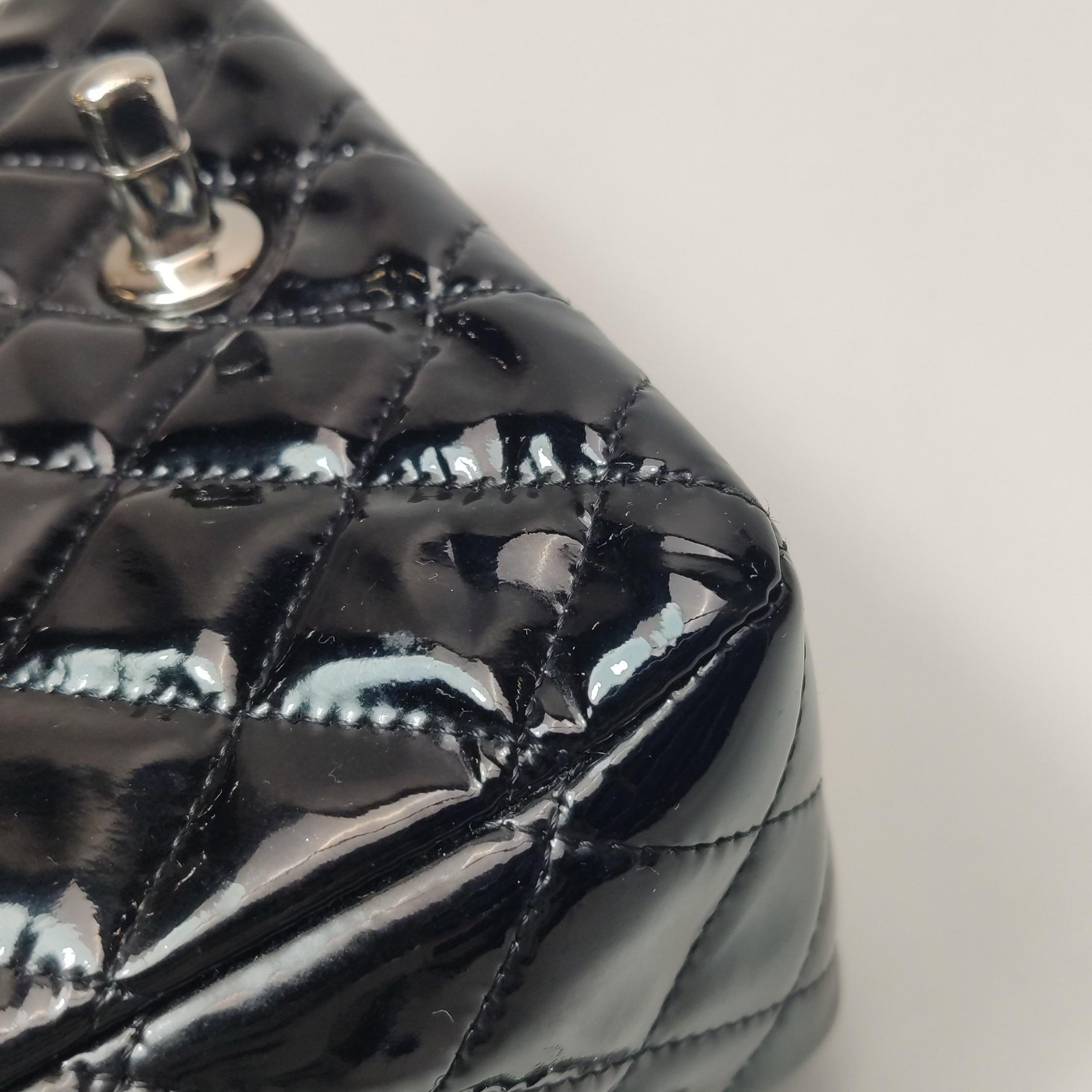 Chanel Classic Flap Mini Square Black Patent Lambskin Crossbody Bag 2014 en vente 13