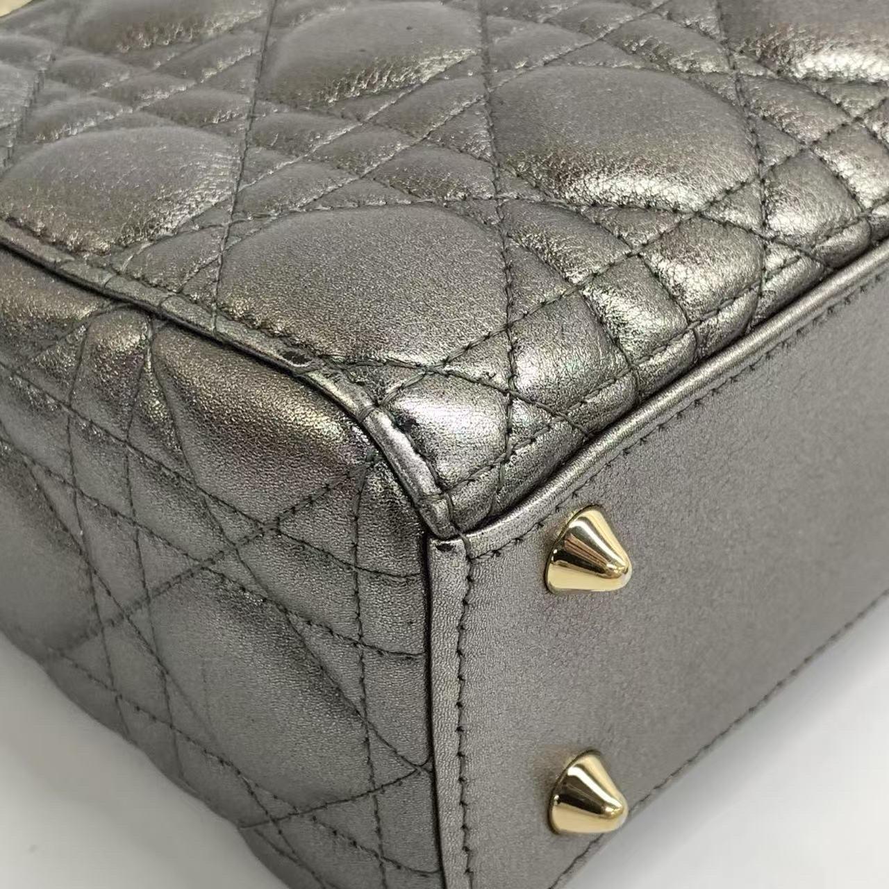 Lady Dior Small ABCdior Metallic Grey Cannage Lambskin Handbag with Strap 2019 en vente 4