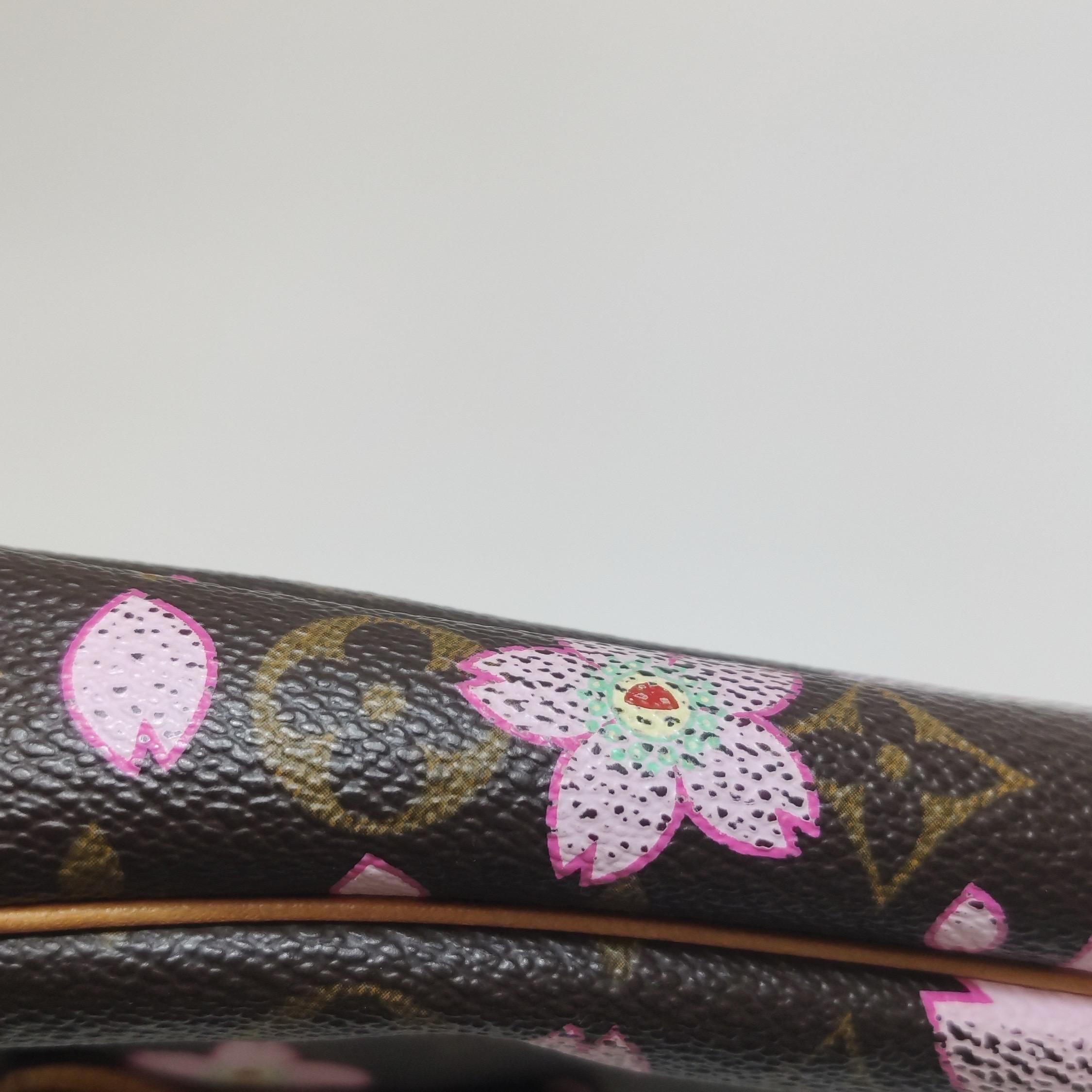 Louis Vuitton x Takashi Murakami Cherry Blossom Pochette Accessori in vendita 13