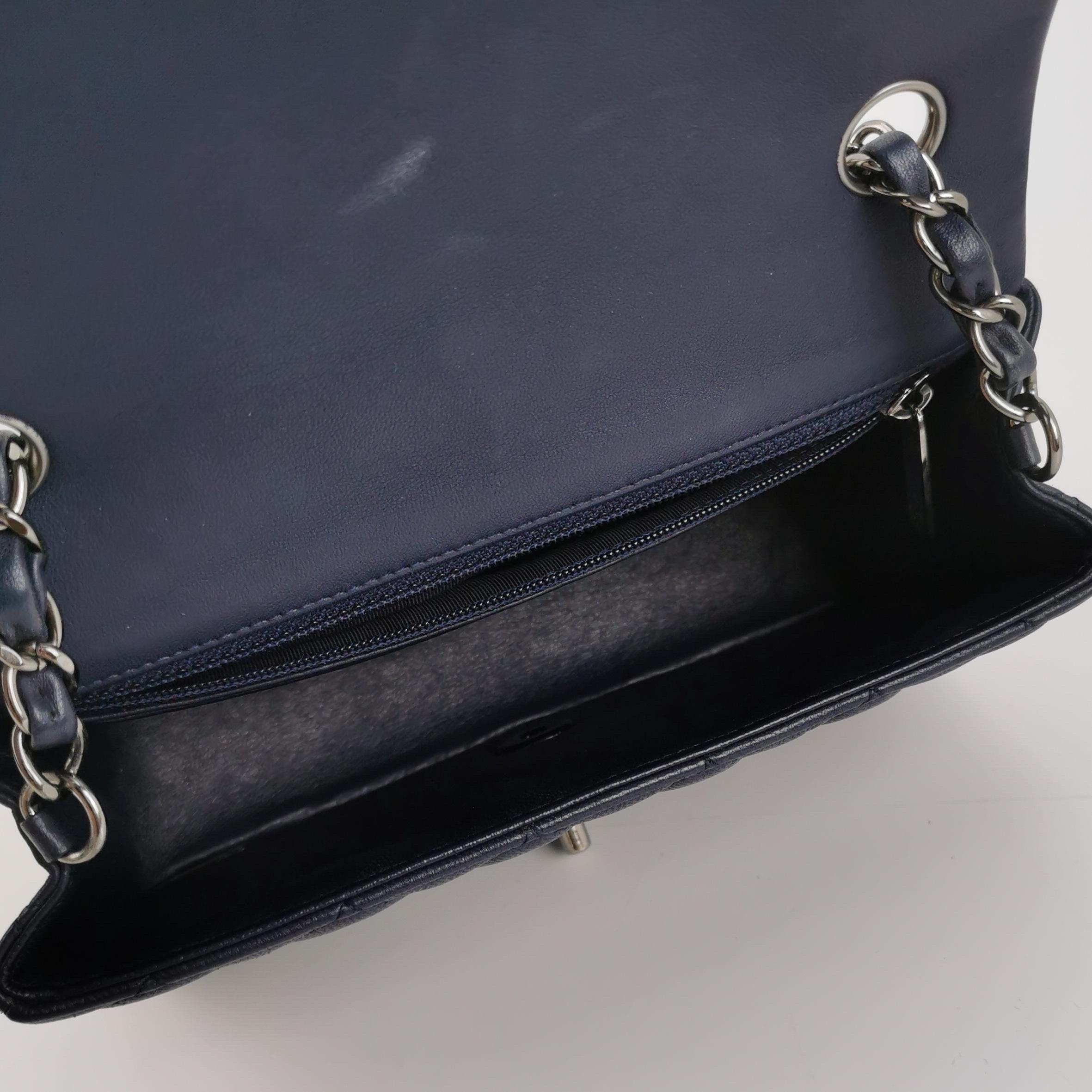Chanel Classic Flap Rectangular Mini Navy Lambskin 2013-2014 en vente 1