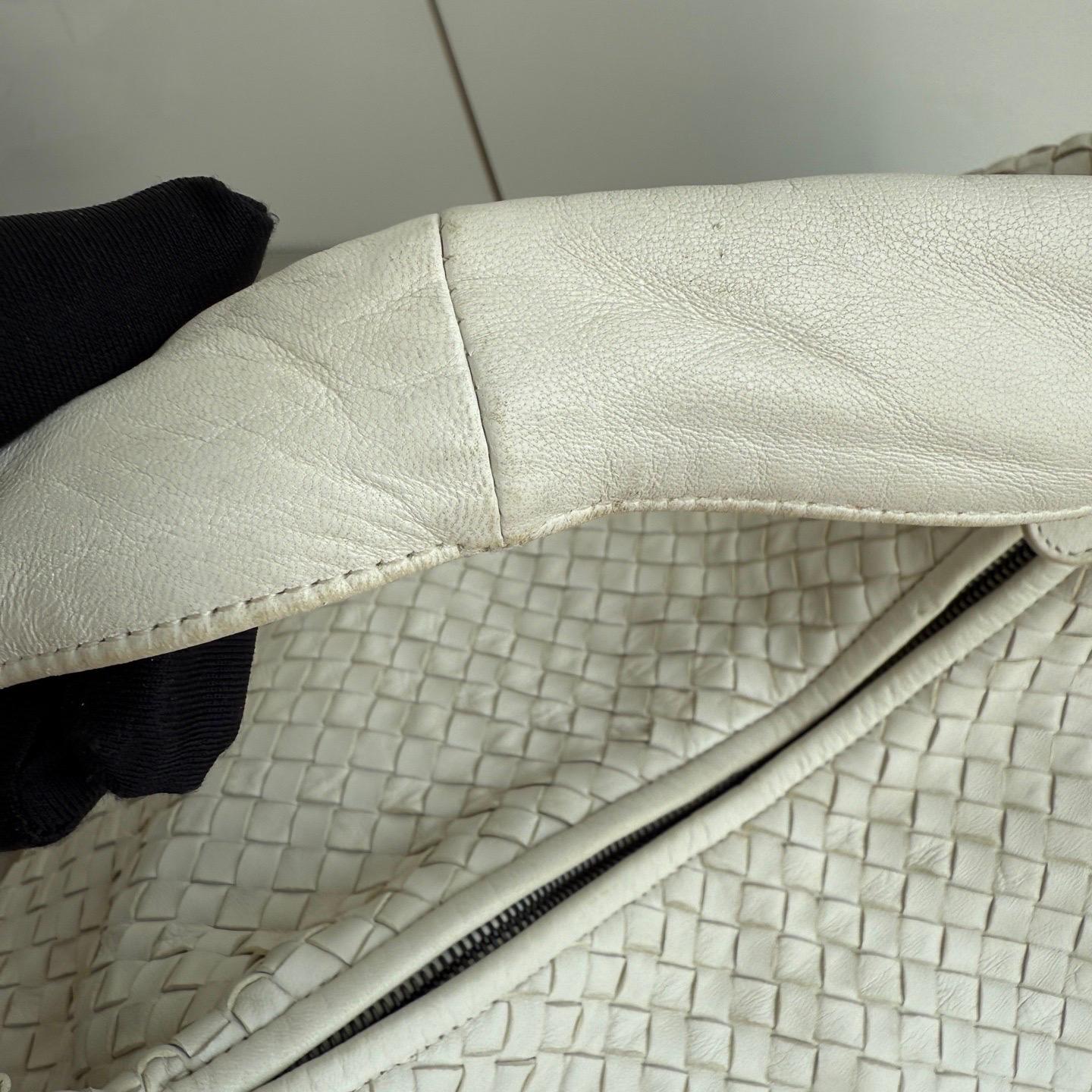 Donna Bottega Veneta Belly Hobo Pelle Bianca Intrecciato Grande 47cm in vendita