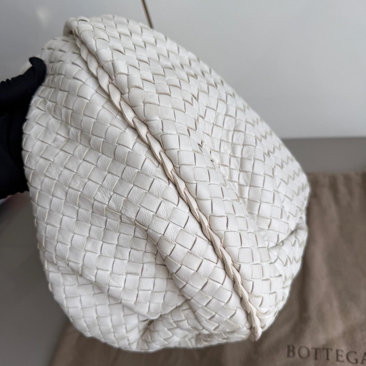 Bottega Veneta Belly Hobo Pelle Bianca Intrecciato Grande 47cm in vendita 9