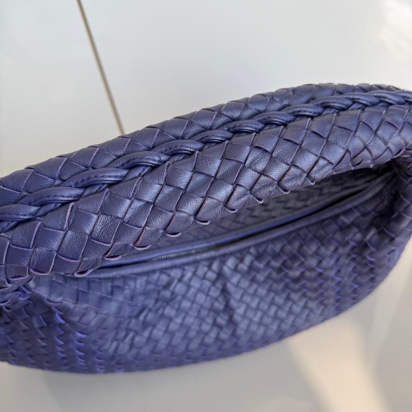 Bottega Veneta Hobo Navy in pelle Intrecciato 47cm in vendita 1