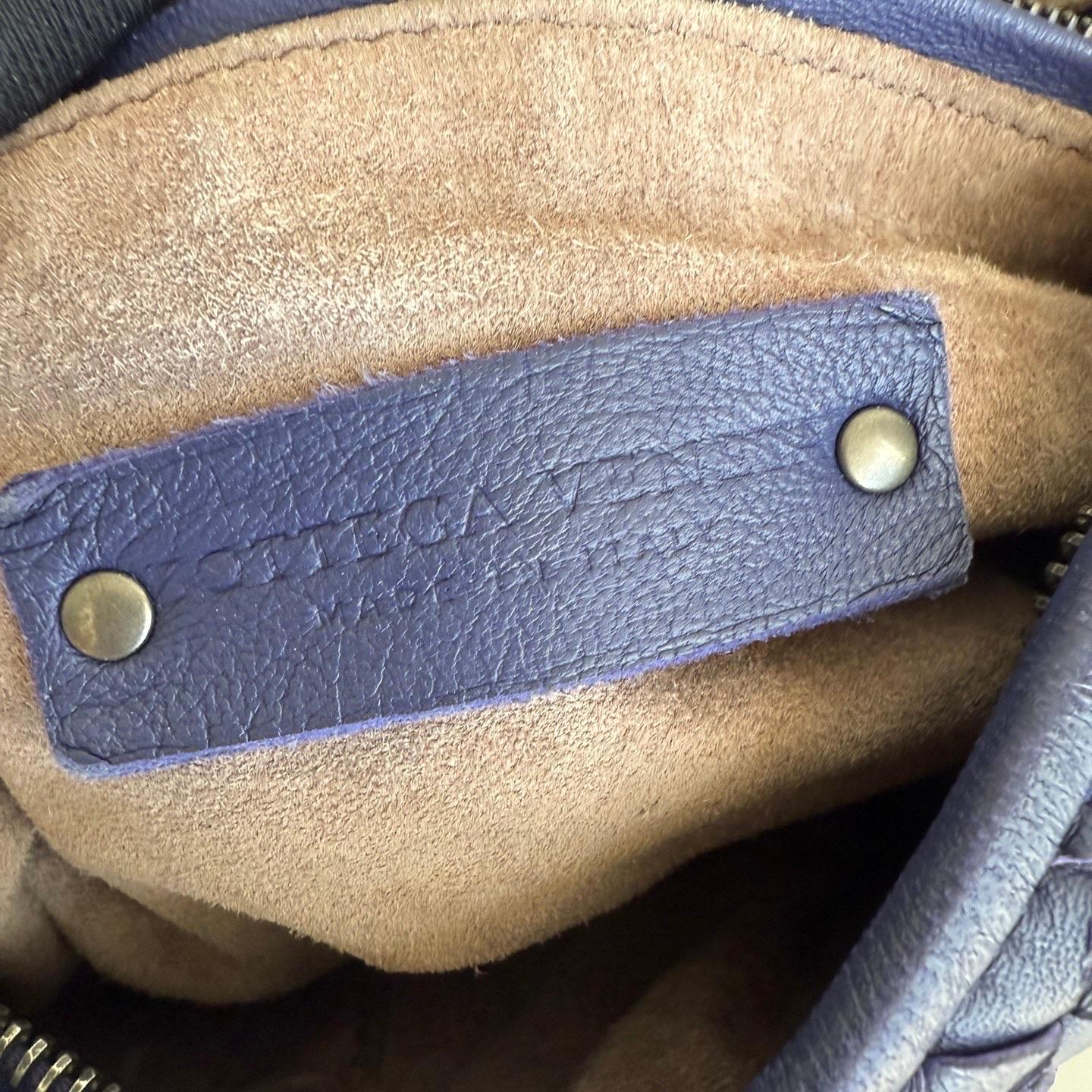 Bottega Veneta Hobo Navy in pelle Intrecciato 47cm in vendita 11