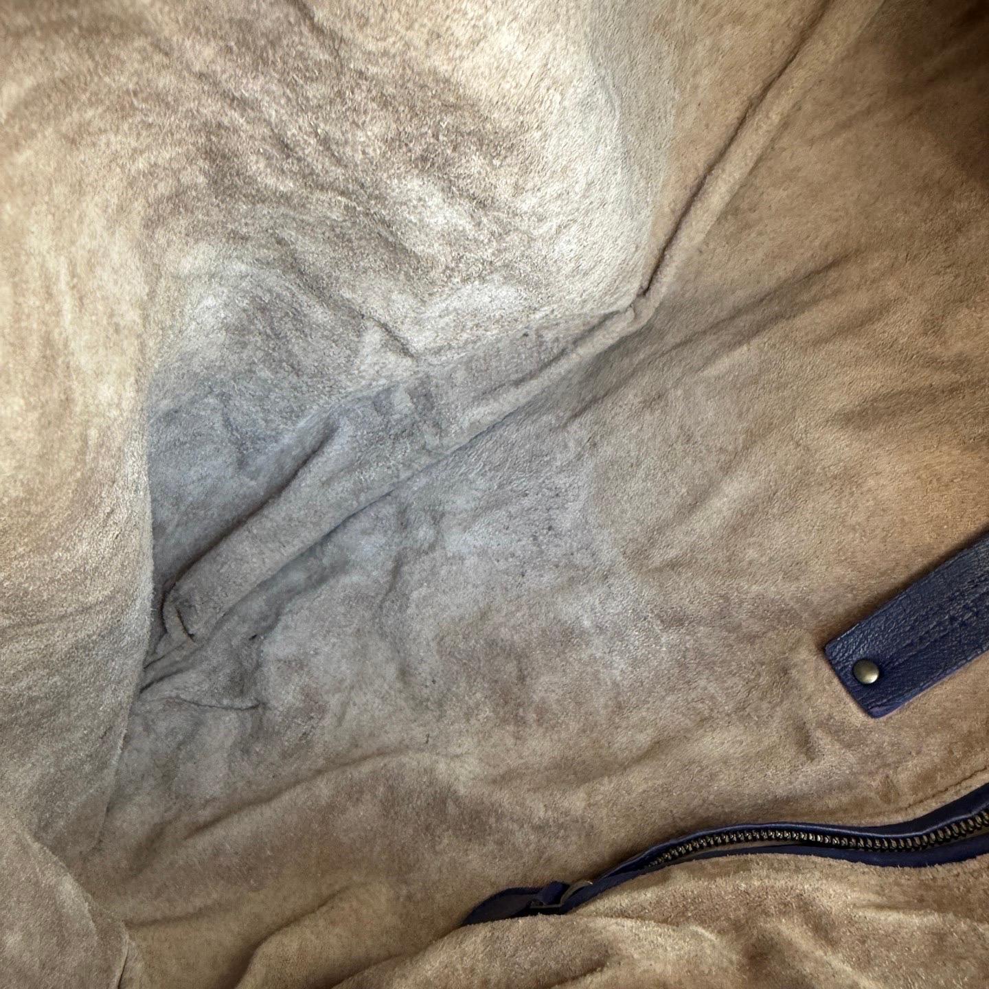 Bottega Veneta Hobo Navy in pelle Intrecciato 47cm in vendita 12