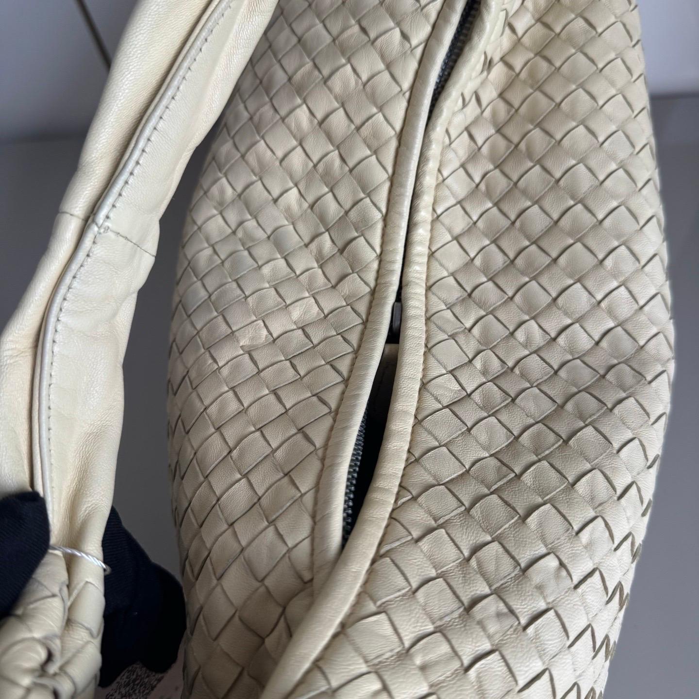 Giallo Bottega Veneta Hobo in pelle giallo chiaro Intrecciato 47cm in vendita
