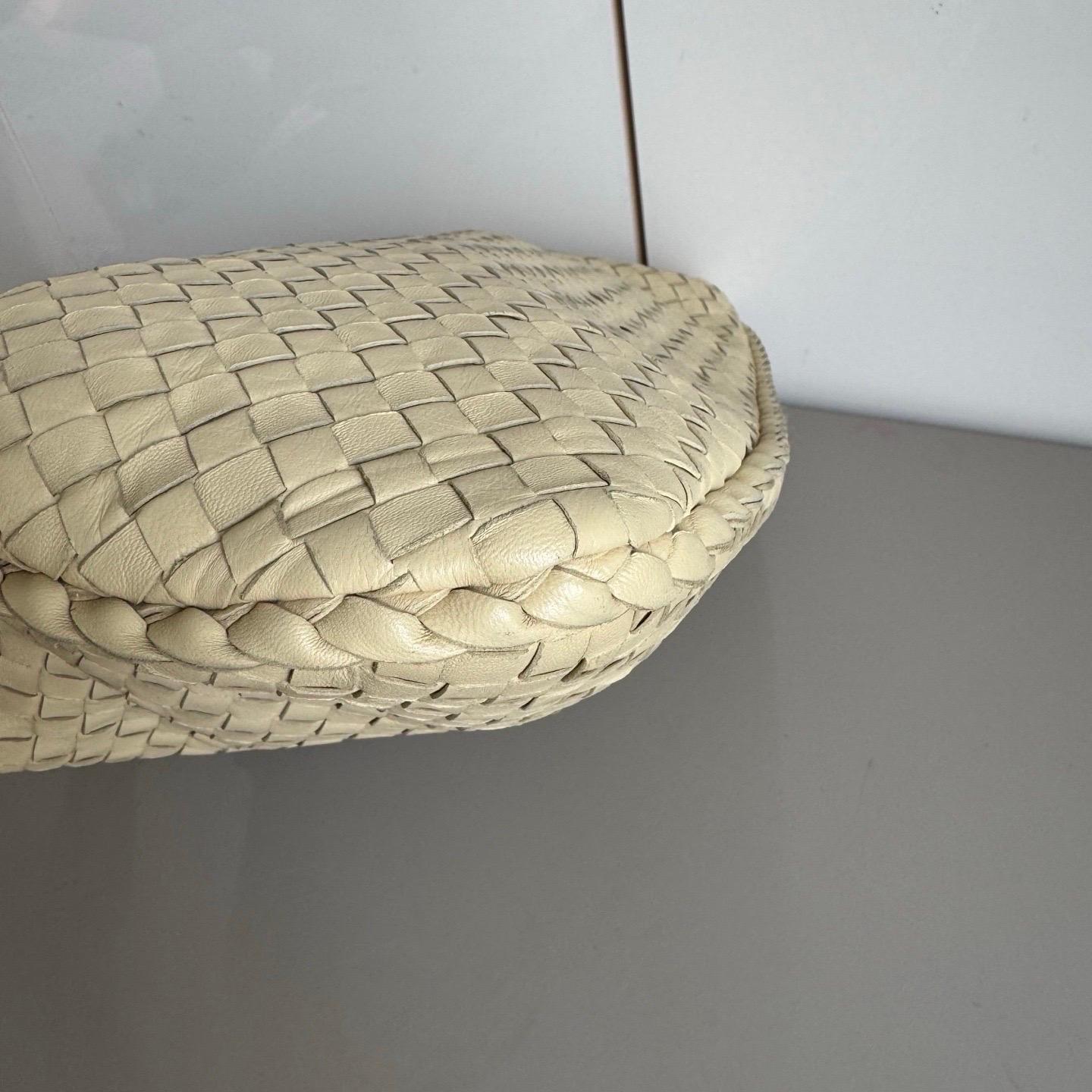 Donna Bottega Veneta Hobo in pelle giallo chiaro Intrecciato 47cm in vendita