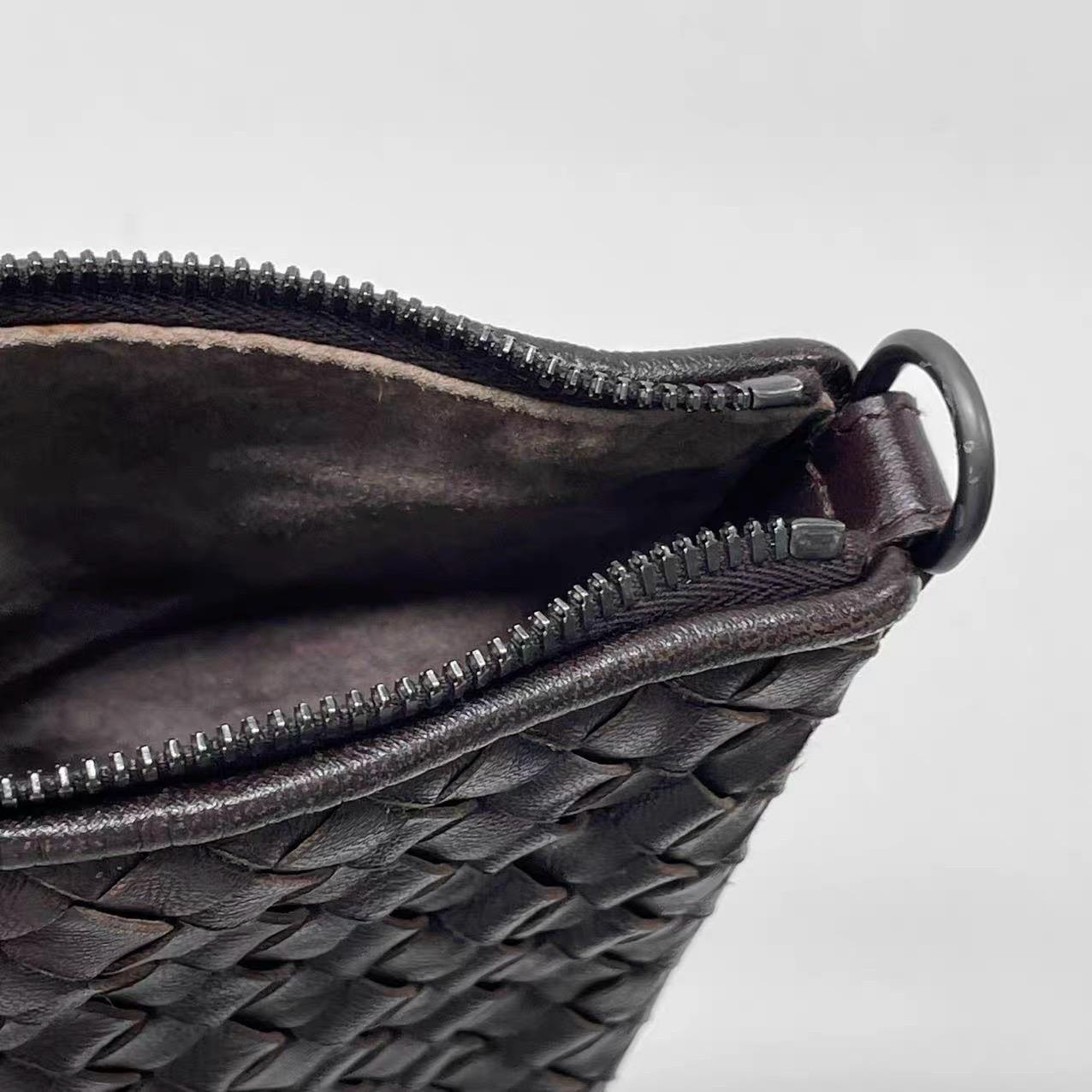 Bottega Veneta Maxi Convertible Tote Bag Hobo in pelle marrone scuro con trasporto a due vie 5 in vendita 14