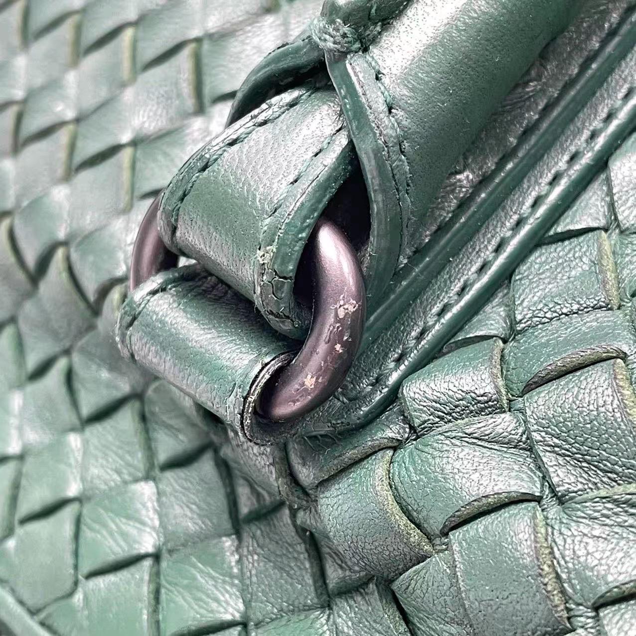 Bottega Veneta Maxi Convertible Tote Bag Hobo in pelle Greene & Greene scuro con trasporto bidirezionale 5 in vendita 15