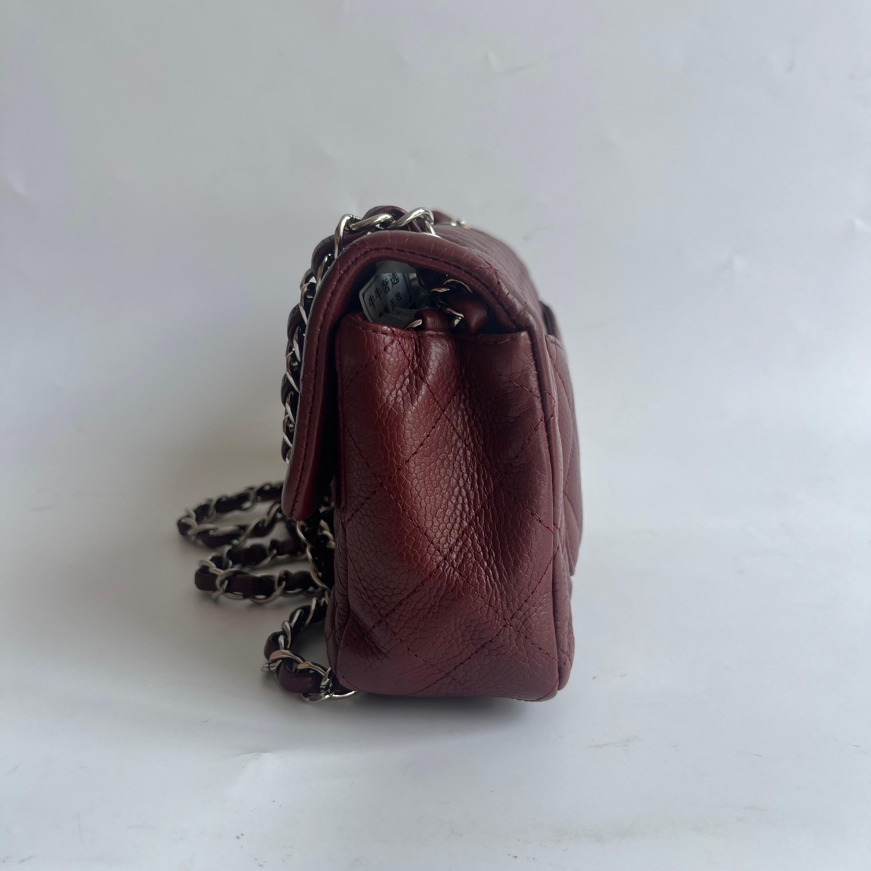 Chanel Classic Flap Rectangular Mini Burgundy Caviar Leather Silver Hardware Bon état - En vente à AUBERVILLIERS, FR