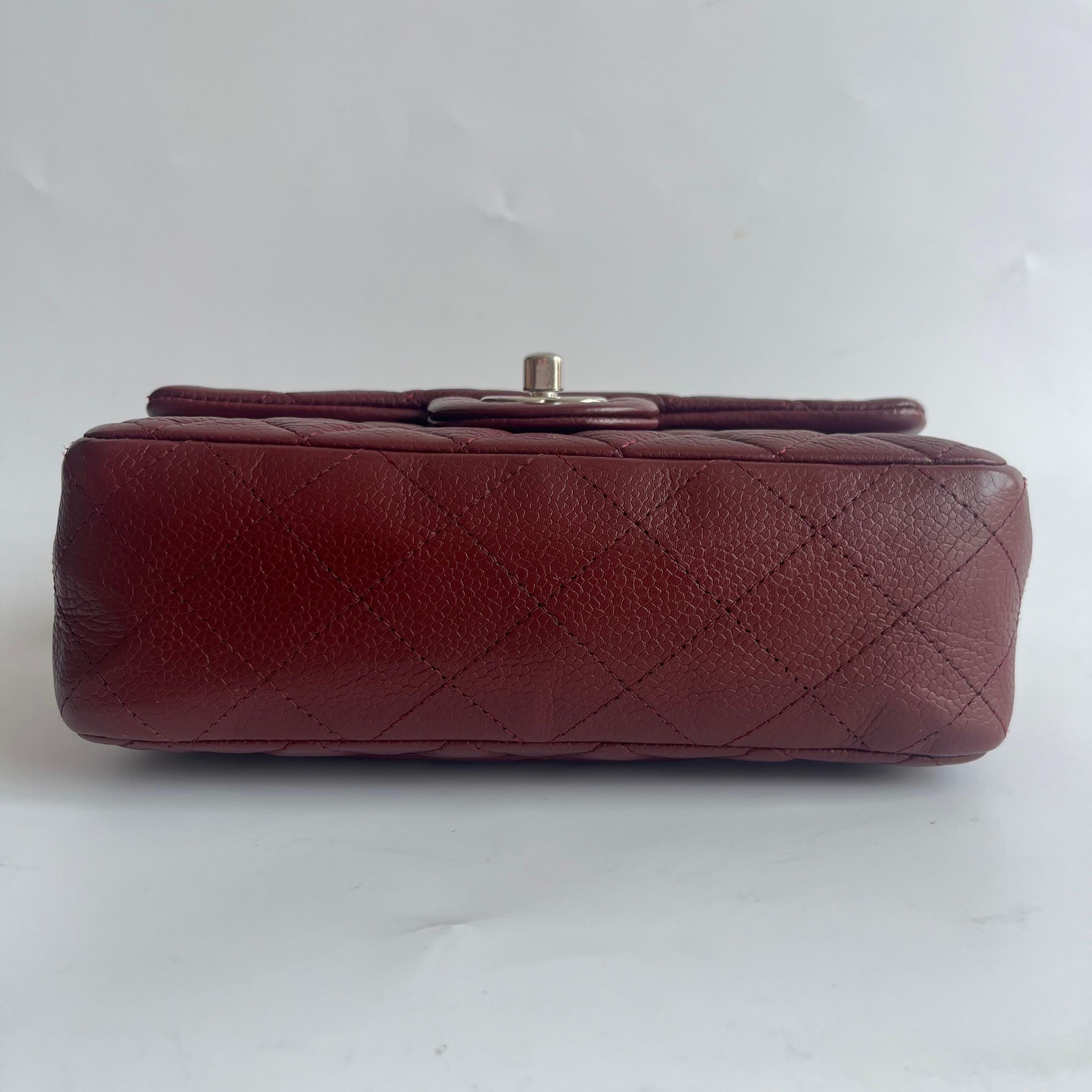 Chanel Classic Flap Rectangular Mini Burgundy Caviar Leather Silver Hardware en vente 1