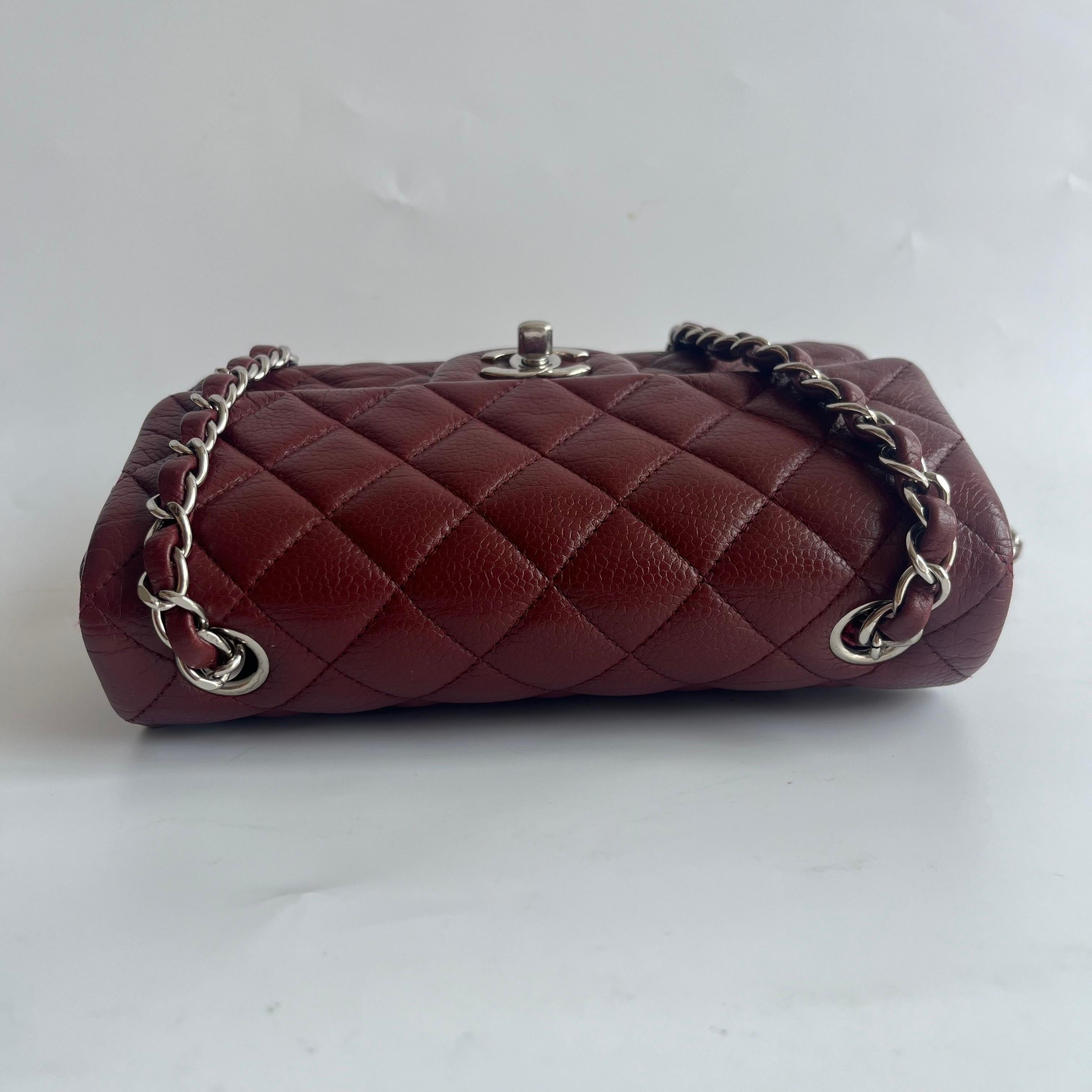 Chanel Classic Flap Rectangular Mini Burgundy Caviar Leather Silver Hardware en vente 2