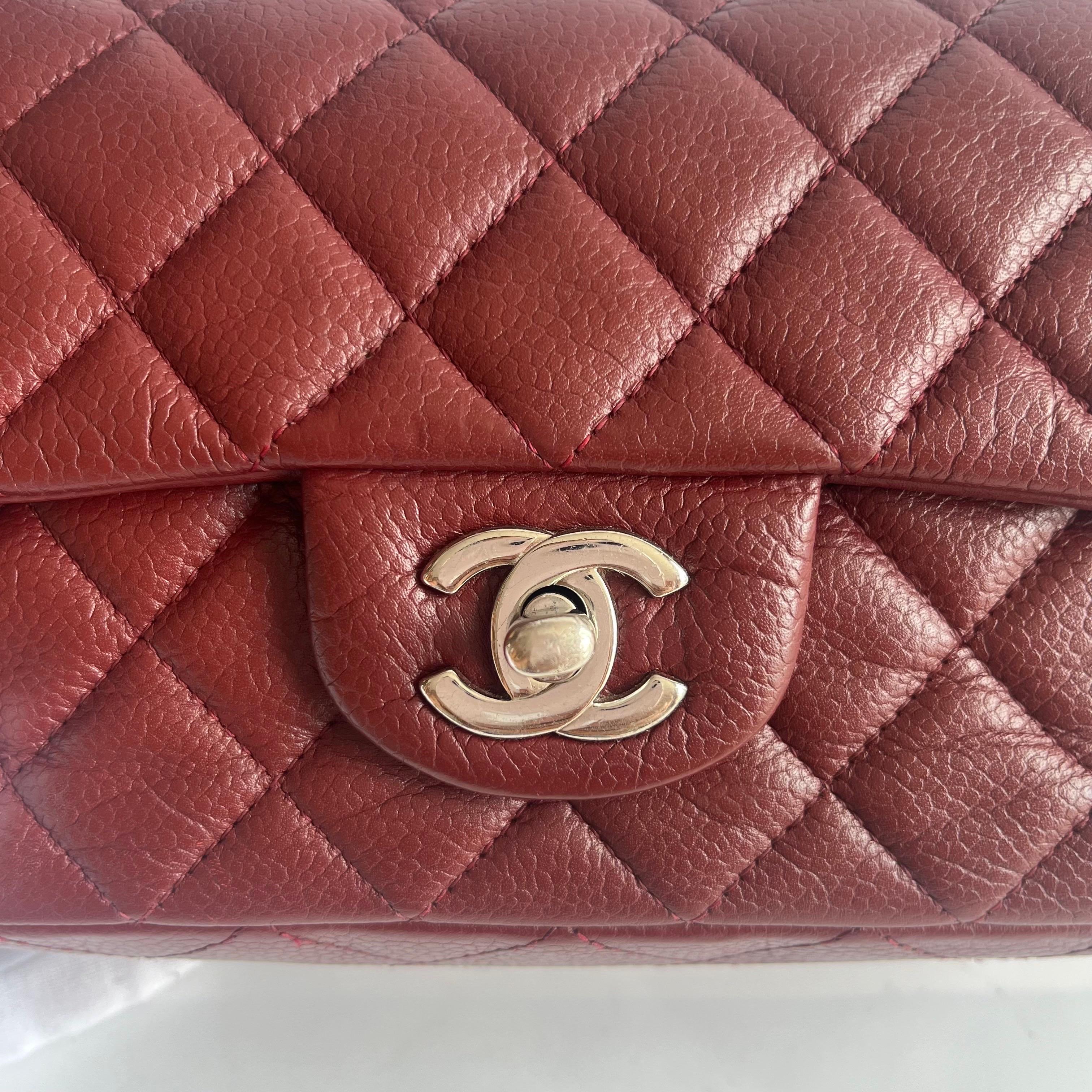 Chanel Classic Flap Rectangular Mini Burgundy Caviar Leather Silver Hardware en vente 6
