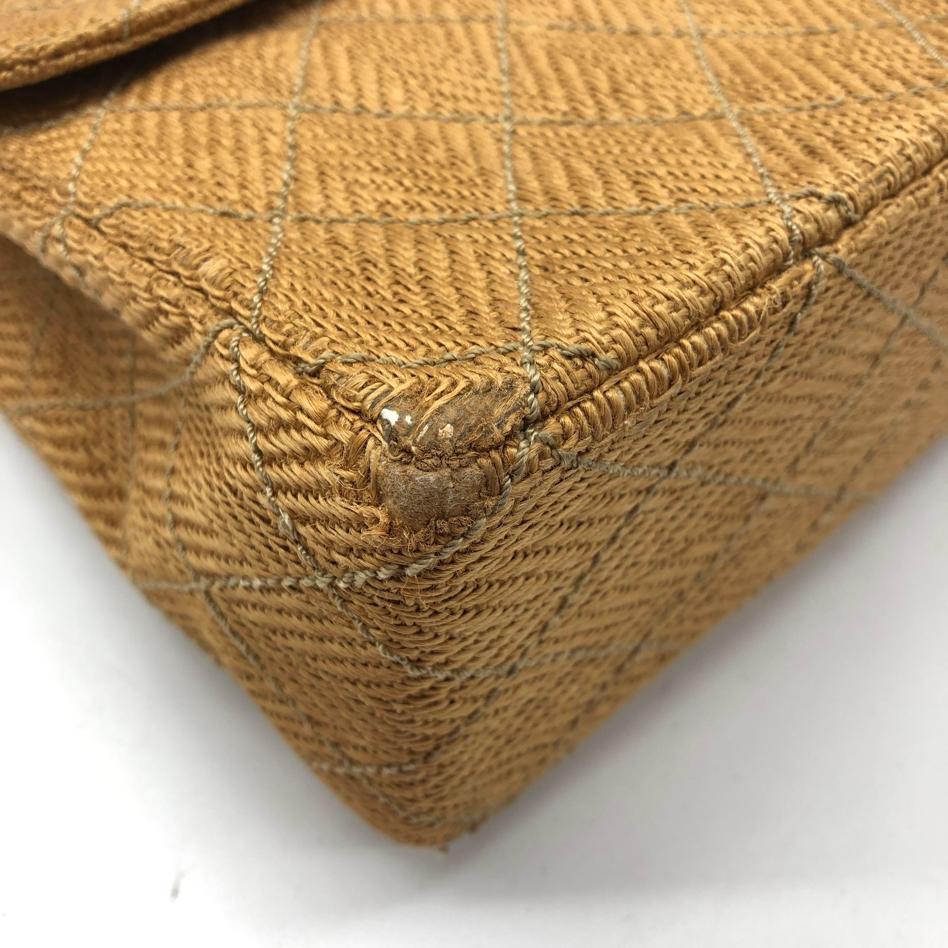 Chanel Vintage Classic Maxi Single Flap Brown Braided Raffia Canvas Diamond Stit en vente 4