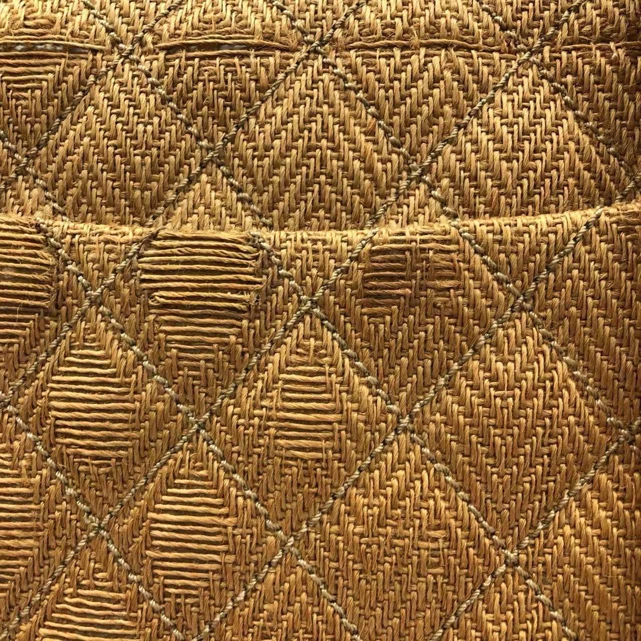 Chanel Vintage Classic Maxi Single Flap Brown Braided Raffia Canvas Diamond Stit en vente 12