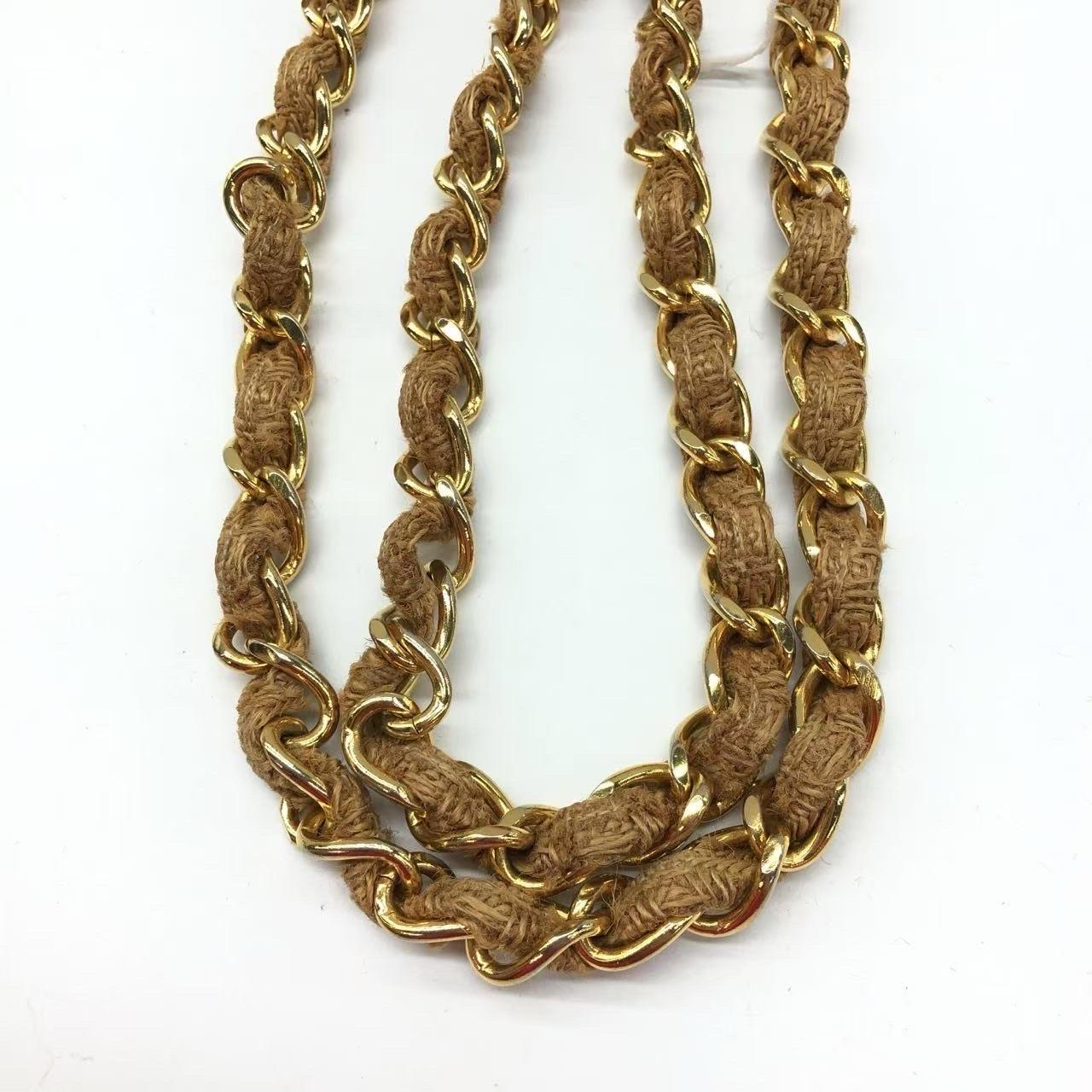 Chanel Vintage Classic Maxi Single Flap Brown Braided Raffia Canvas Diamond Stit en vente 15