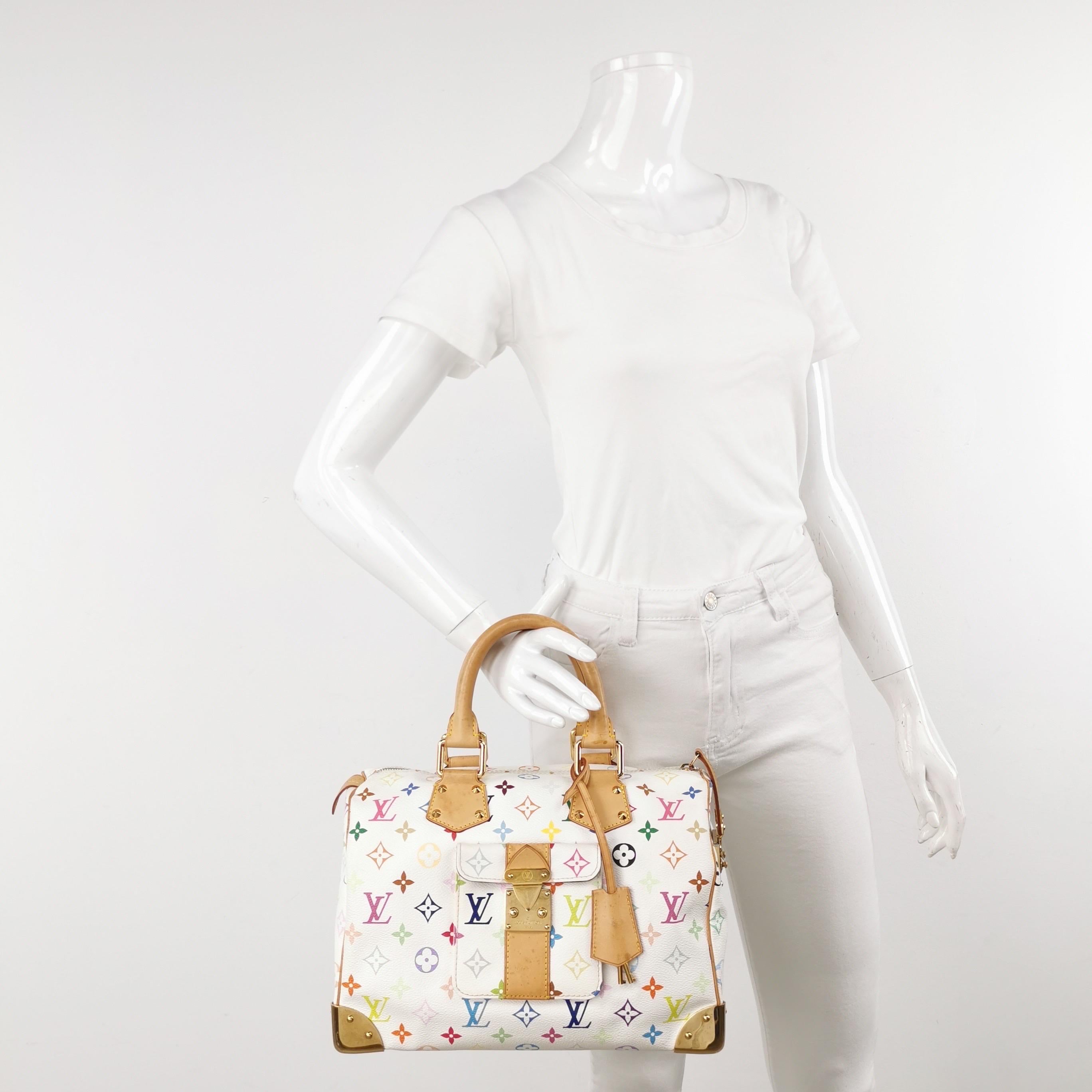 Design/One par la maison de couture française Louis Vuitton en collaboration avec Takashi Murakami.

Condit : BON

Ce sac Louis Vuitton authentique et d'occasion est en bon état avec quelques légers signes d'utilisation. La patine est légèrement