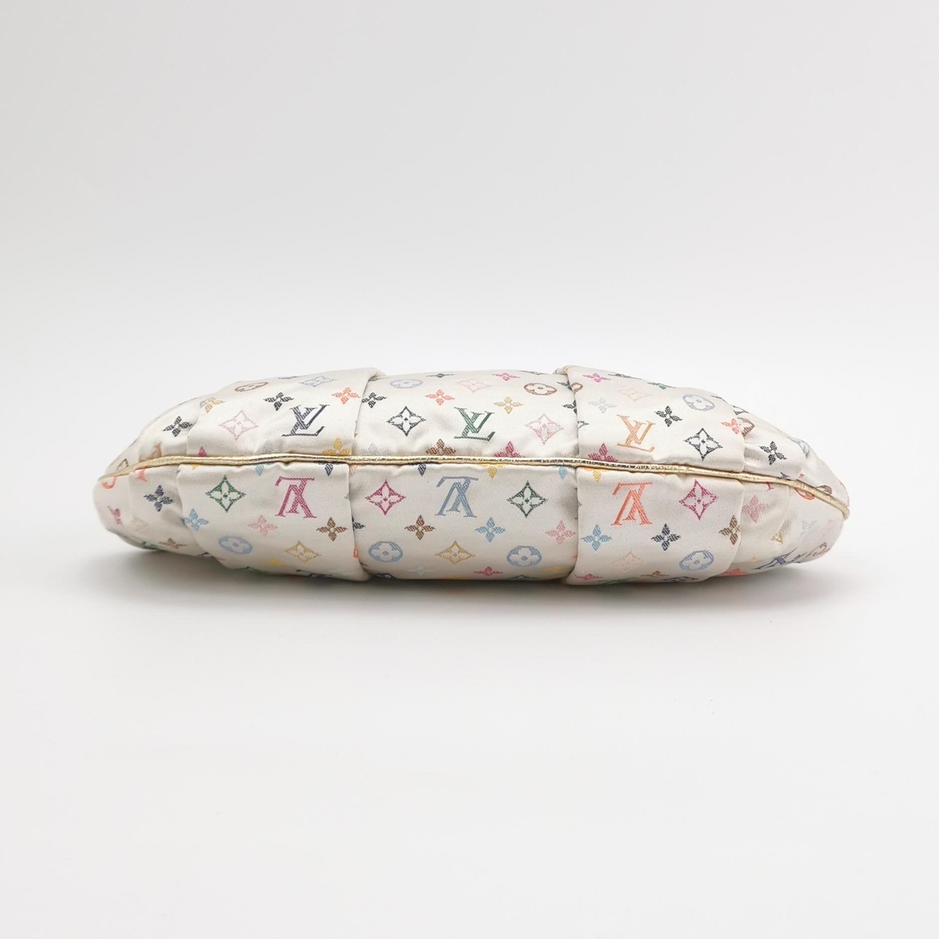 Louis Vuitton x Takashi Murakami Weiße Monogram Satin Aumoniere Abend Clutch B im Angebot 2