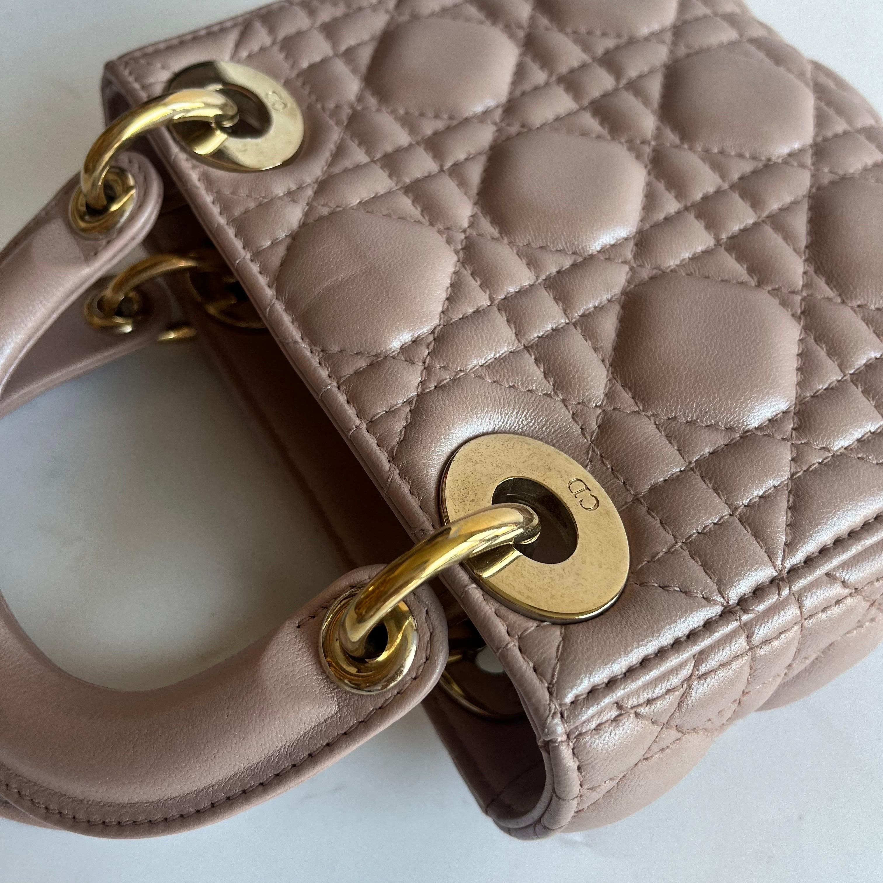 Lady Dior Mini Cuir d'agneau rose nacré Bracelet en chaîne or HW en vente 8