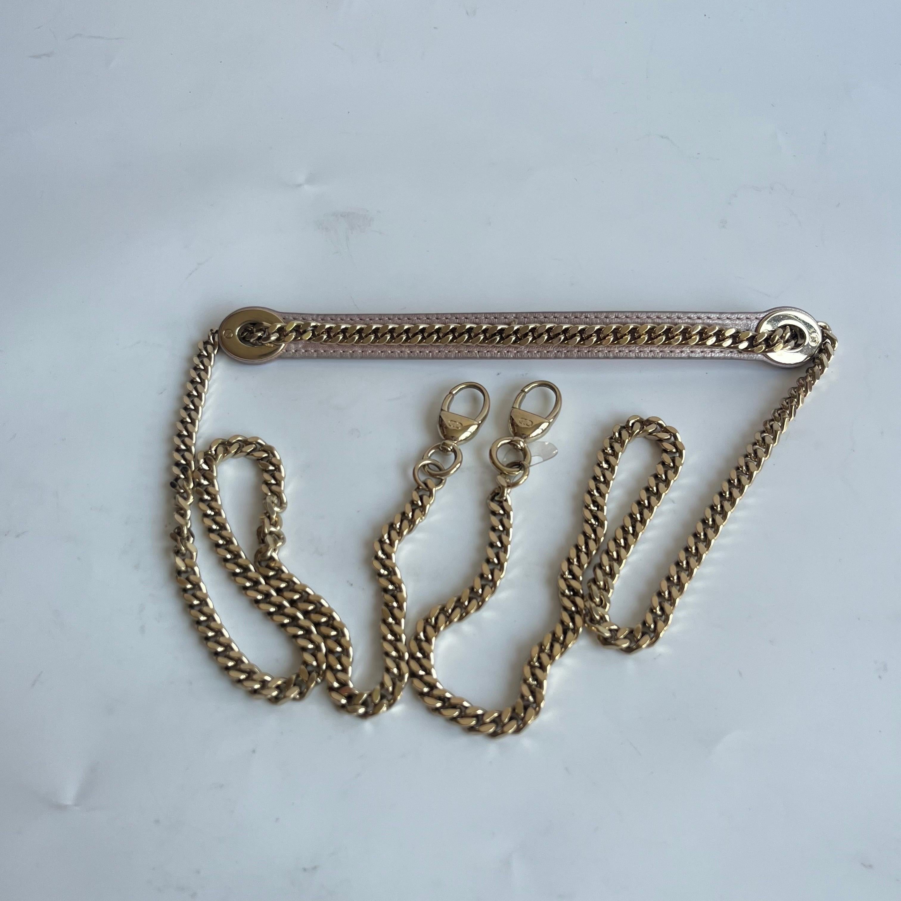 Lady Dior Mini Cuir d'agneau rose nacré Bracelet en chaîne or HW en vente 15