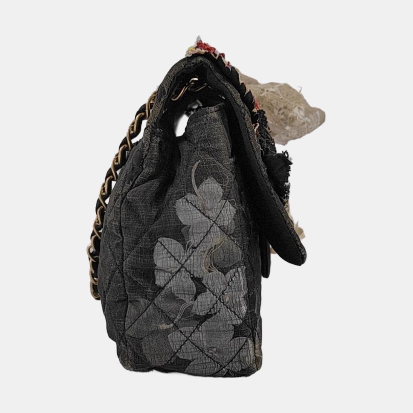Chanel Classic Flap Medium Columbus Runway Floral Lace Grey Cloth in vendita 1