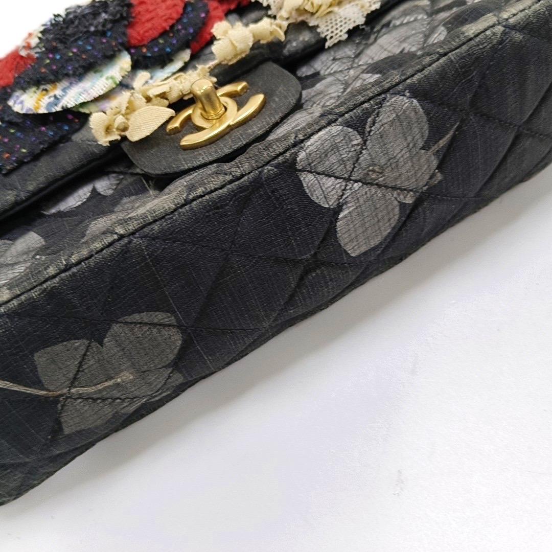 Chanel Classic Flap Medium Columbus Runway Floral Lace Grey Cloth in vendita 7
