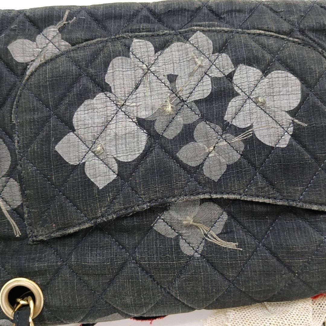 Chanel Classic Flap Medium Columbus Runway Floral Lace Grey Cloth in vendita 9