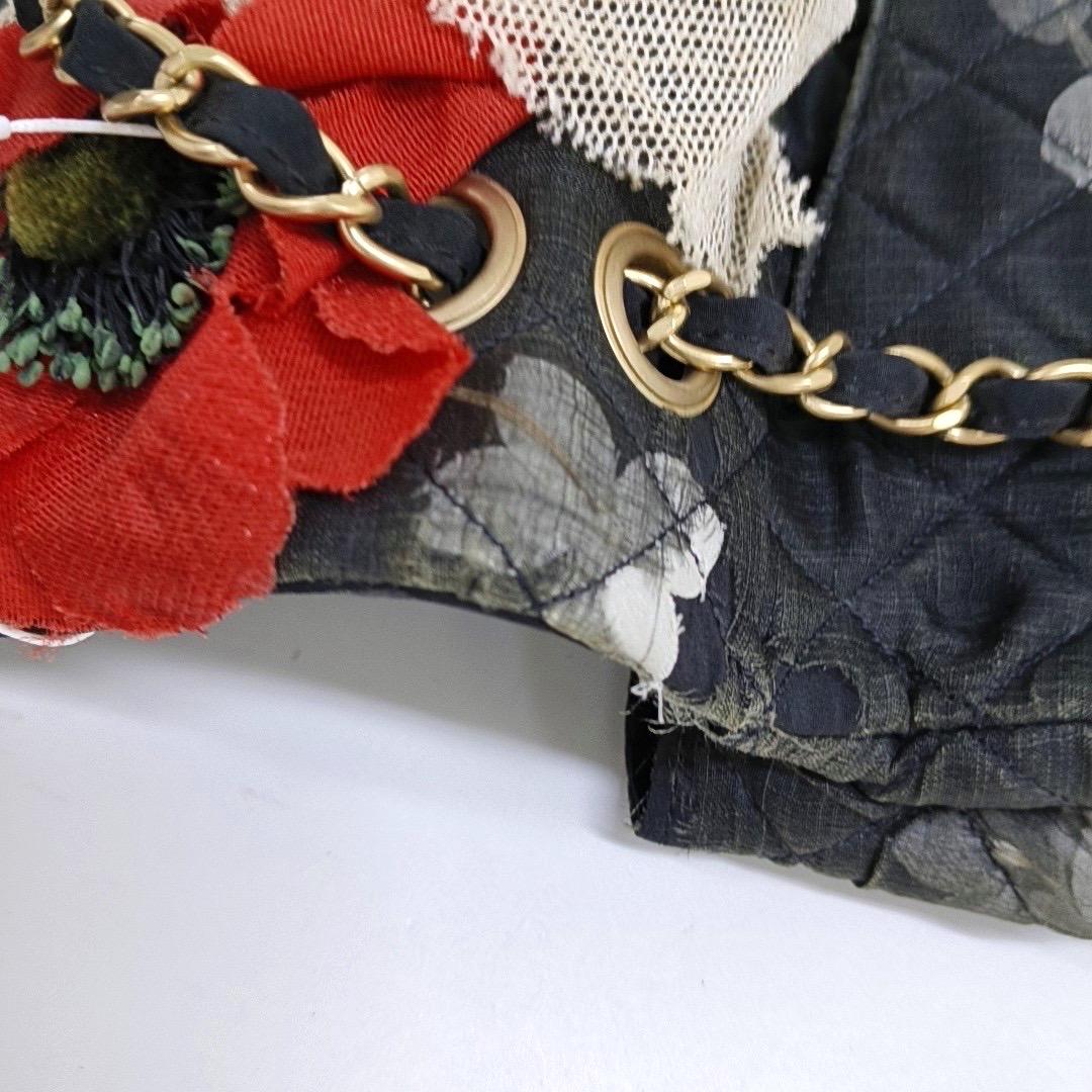 Chanel Classic Flap Medium Columbus Runway Floral Lace Grey Cloth in vendita 11