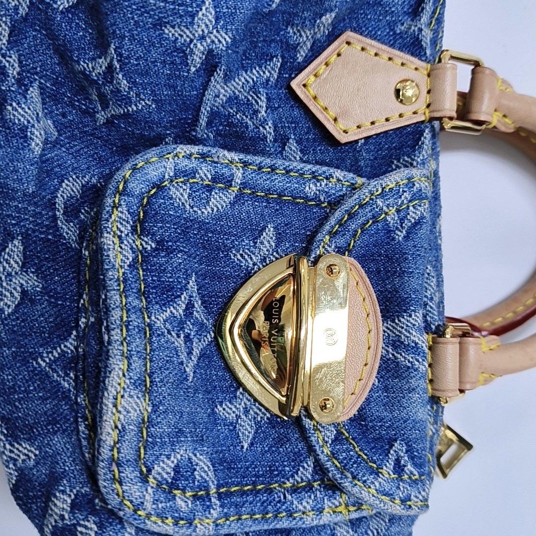 Louis Vuitton Neo Speedy Super Mini Borsa a tracolla in Denim Blu in vendita 3