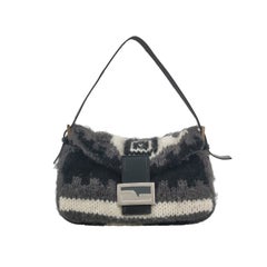 Fendi Baguette Bag Grey and White Wool Knit Shoulder Bag