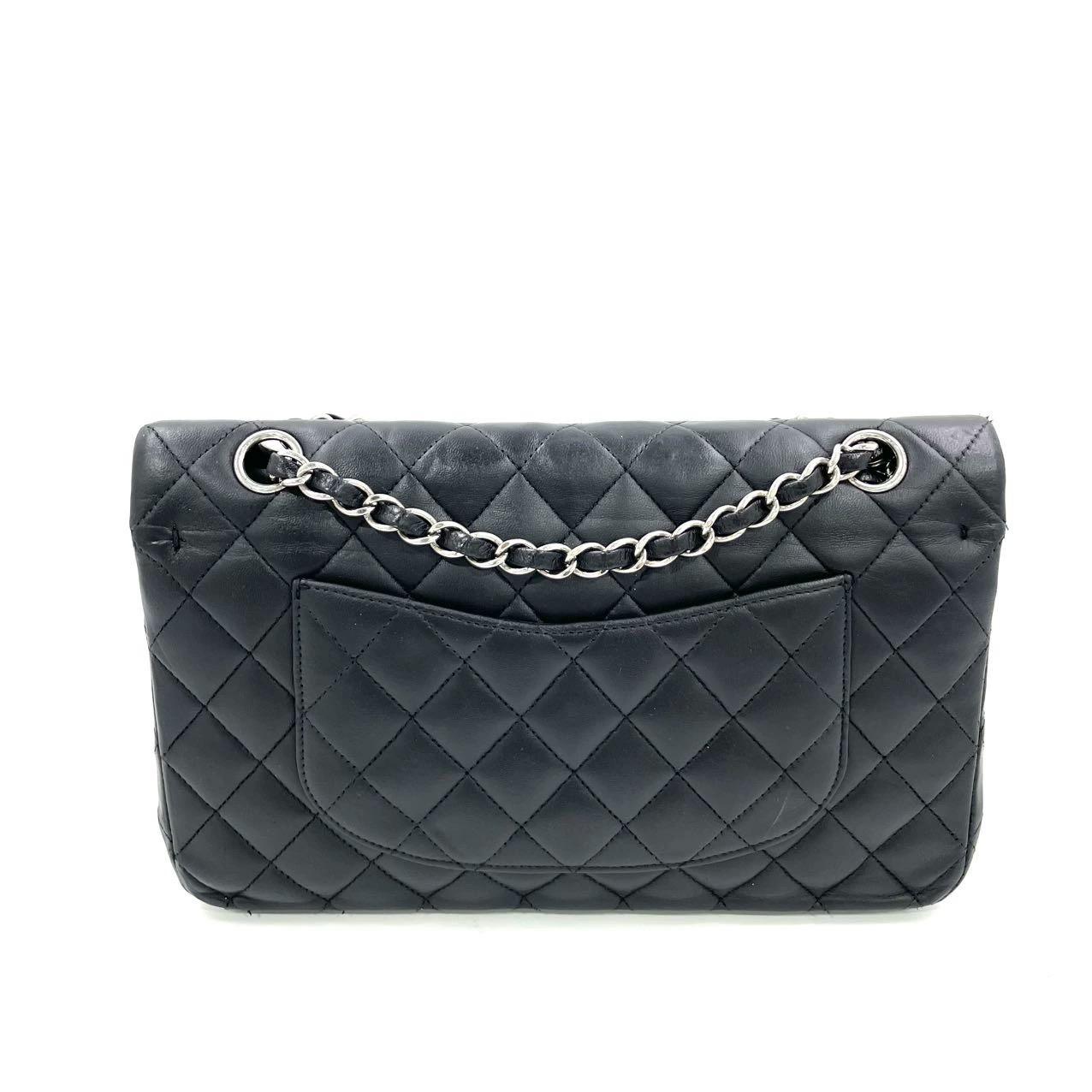 Noir Chanel Timeless Classic Flap Medium Black Lambskin Leather Silver Hardware, 2009 en vente