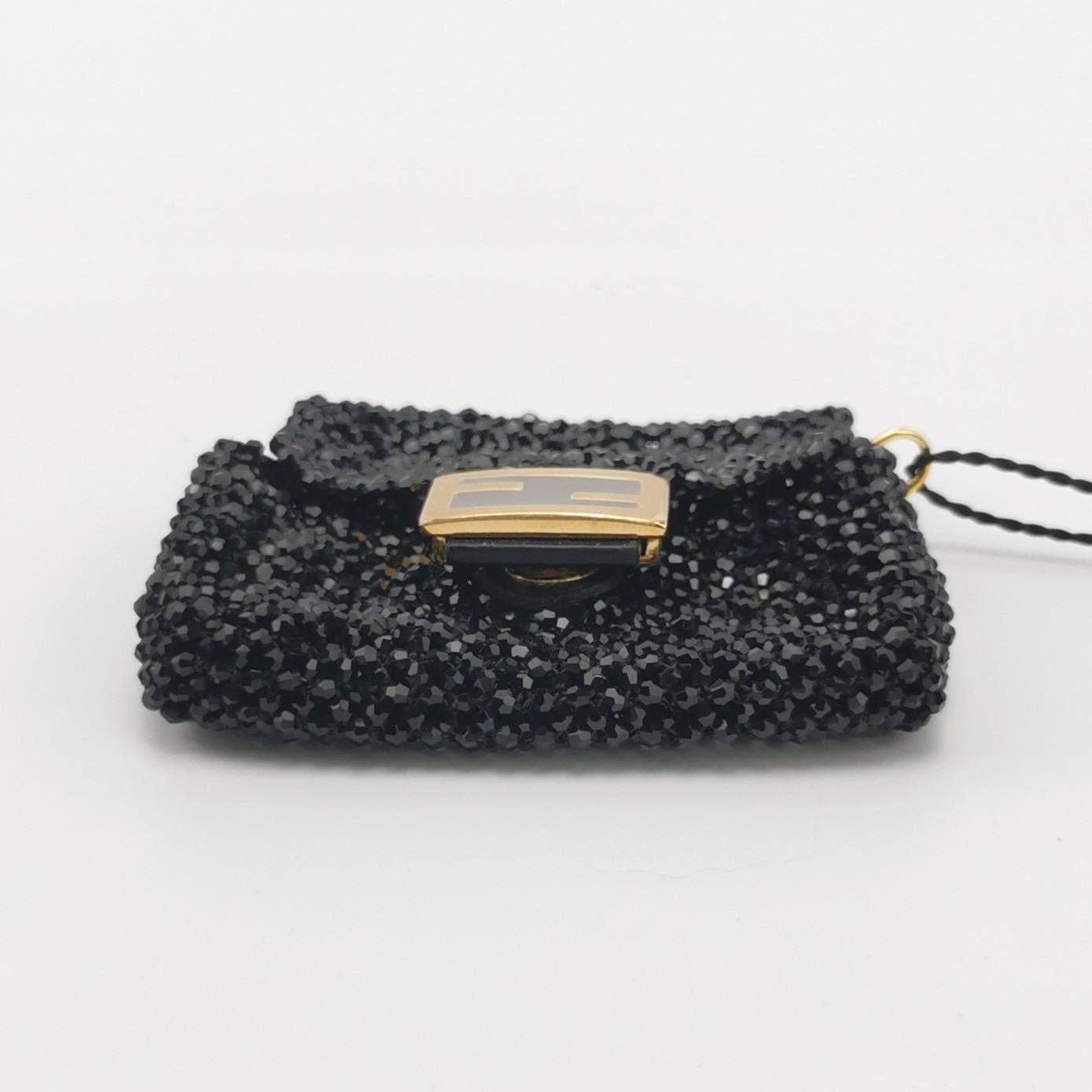 Fendi Nano Baguette Schwarz Perlen Gold Kette Crossbody Geldbörse im Angebot 2