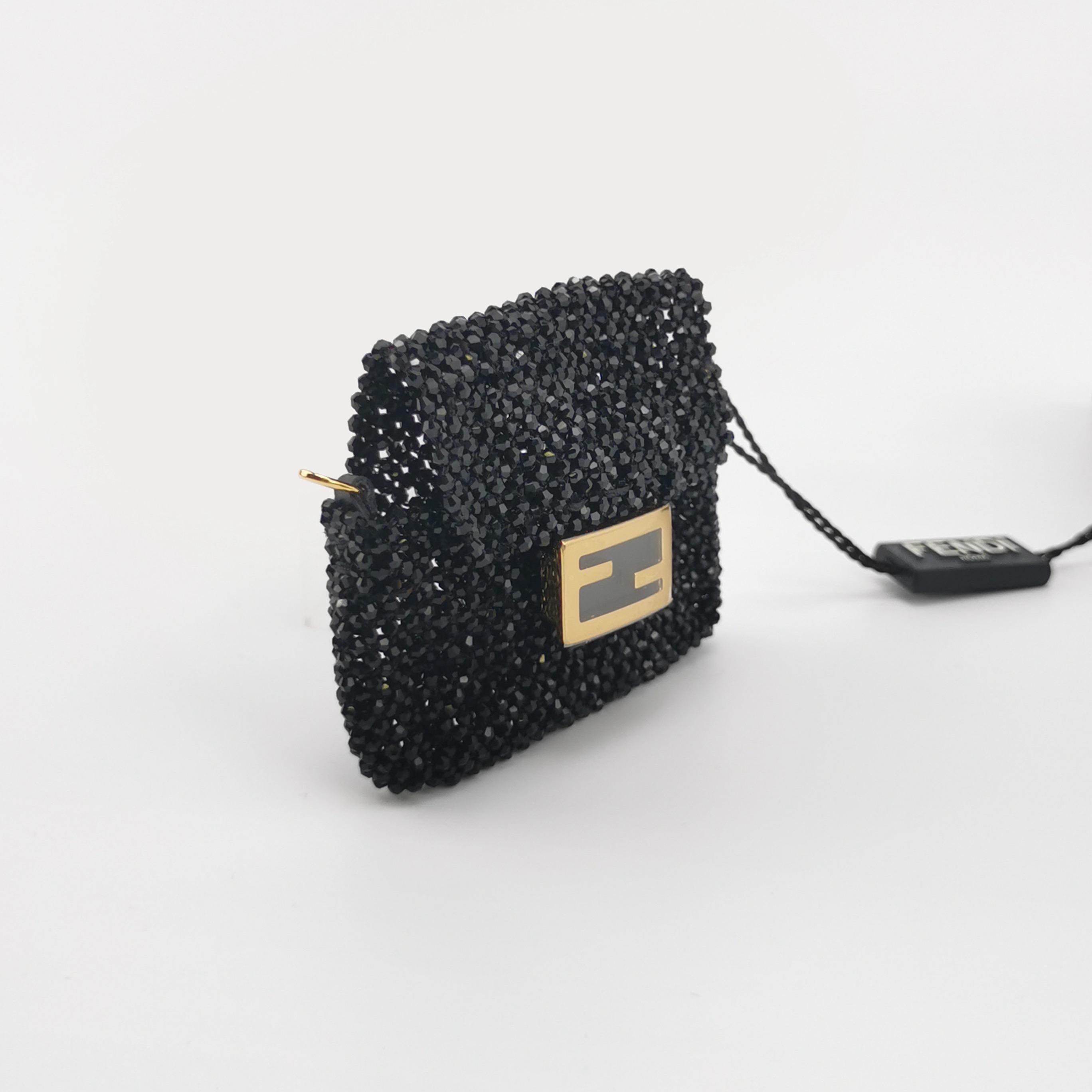 Fendi Nano Baguette Schwarz Perlen Gold Kette Crossbody Geldbörse im Angebot 4